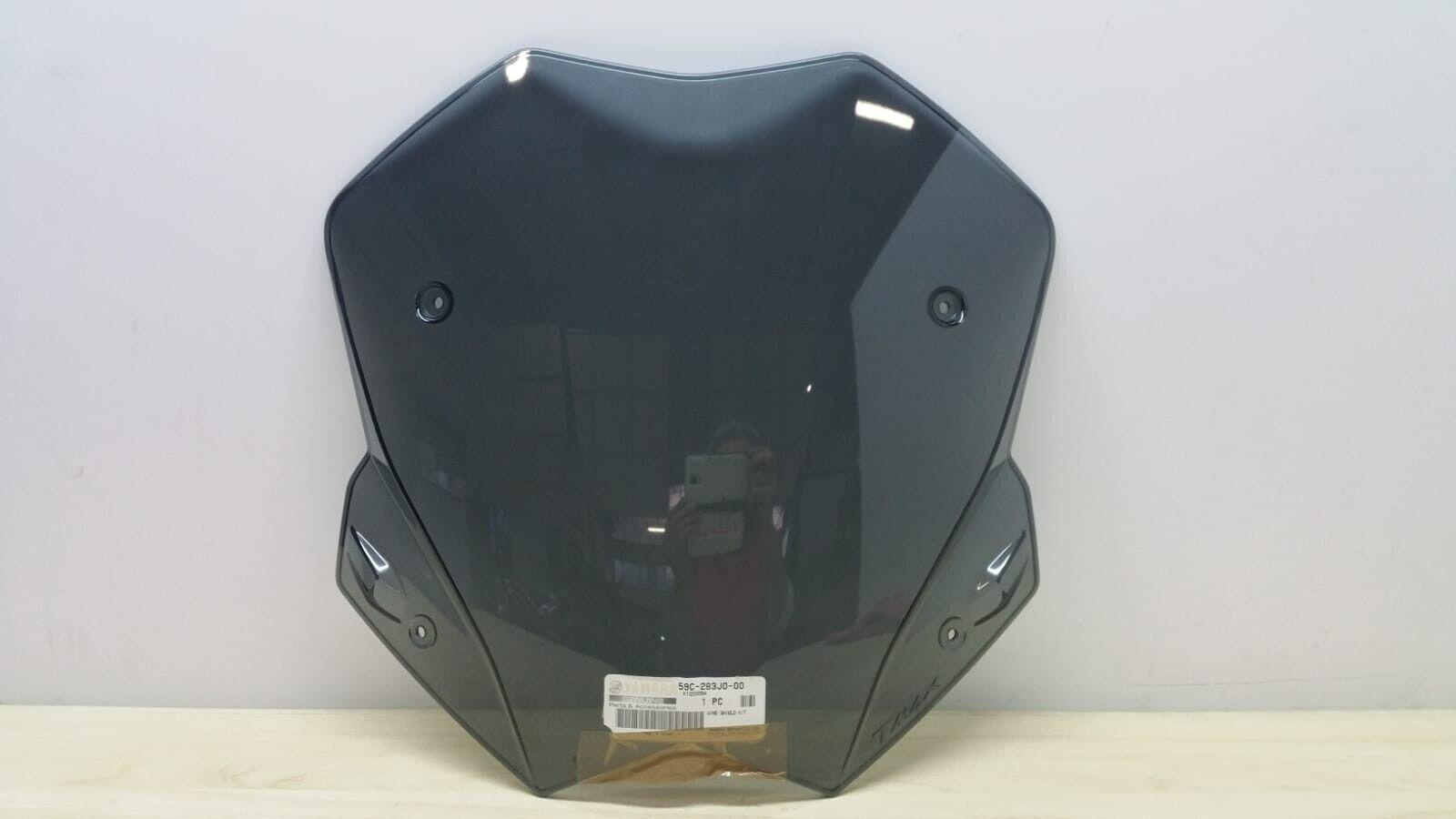 Pexiglass Sport Fume Basso Originale Yamaha T MAX 2012 2016 cod. 59C283J000 Pexiglass Sport Fume Basso Originale Yamaha T MAX 2012 2016 cod. 59C283J000