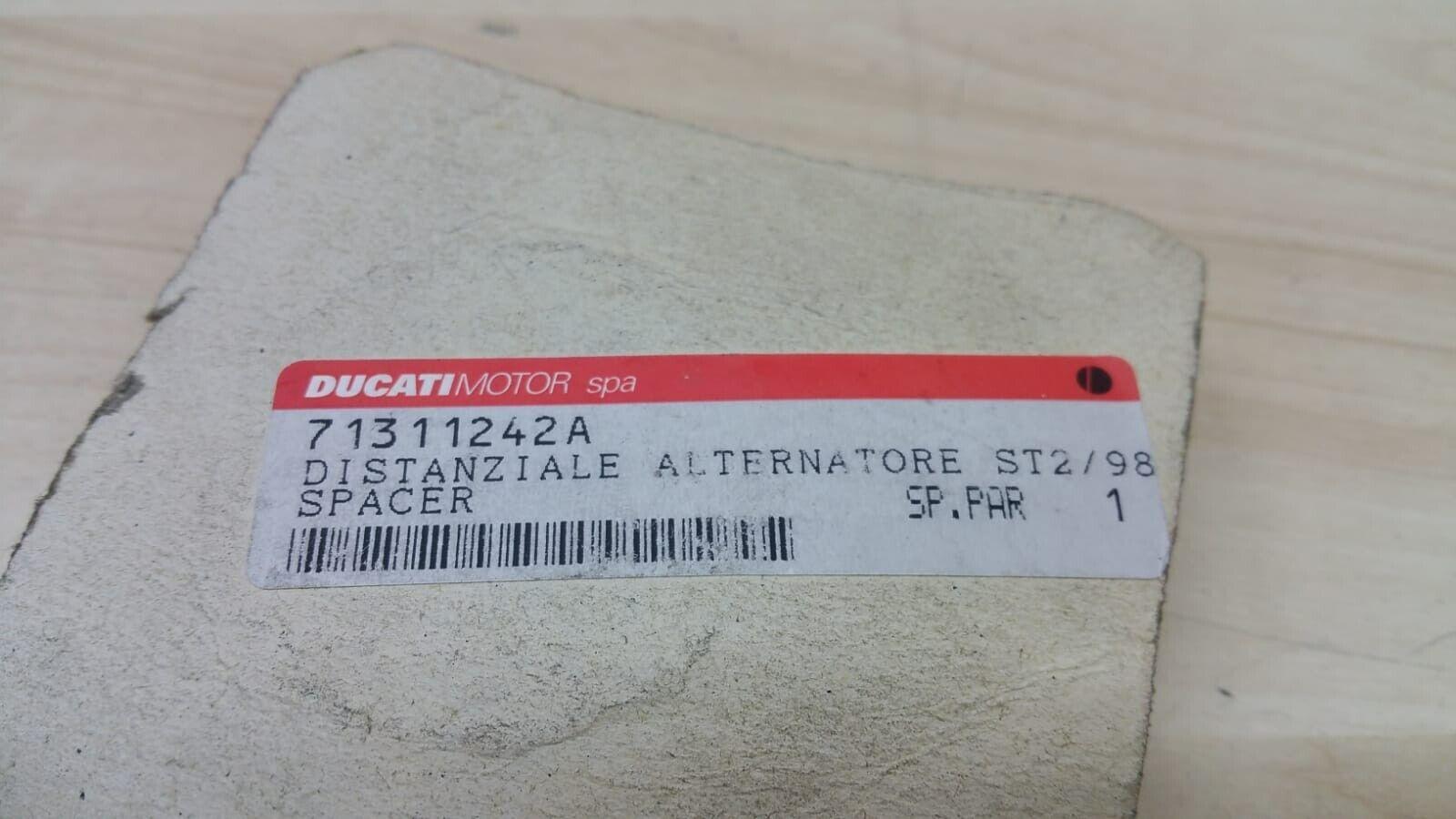 Distanziale Alternatore Originale Ducati ST2 1997 1998  71311242A