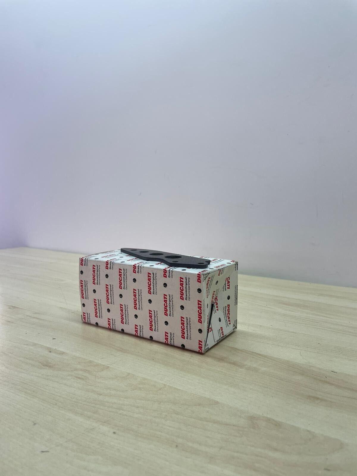 Paratacco Post DX-SX Carbonio Ducati Performance Hypermotard 96985008B