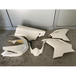 Kit carena in vetroresina per  1098 96984007b
