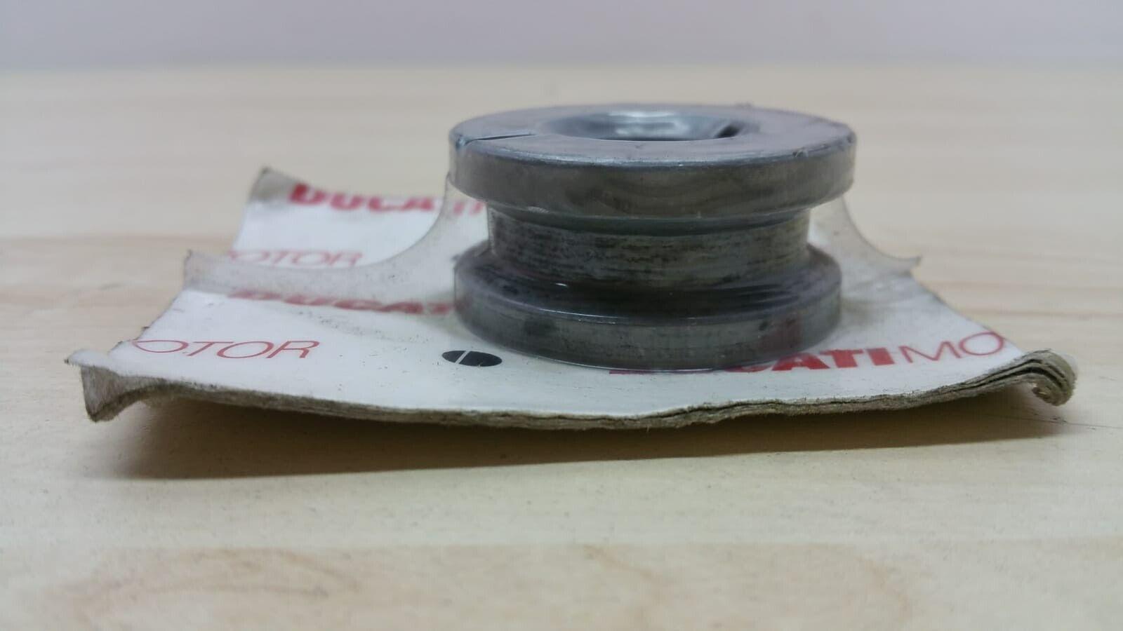 ducati distanziale alternatore originale ducati st2 1997 1998 71311242a - foto 2 ducati distanziale alternatore originale ducati st2 1997 1998 71311242a - foto 2