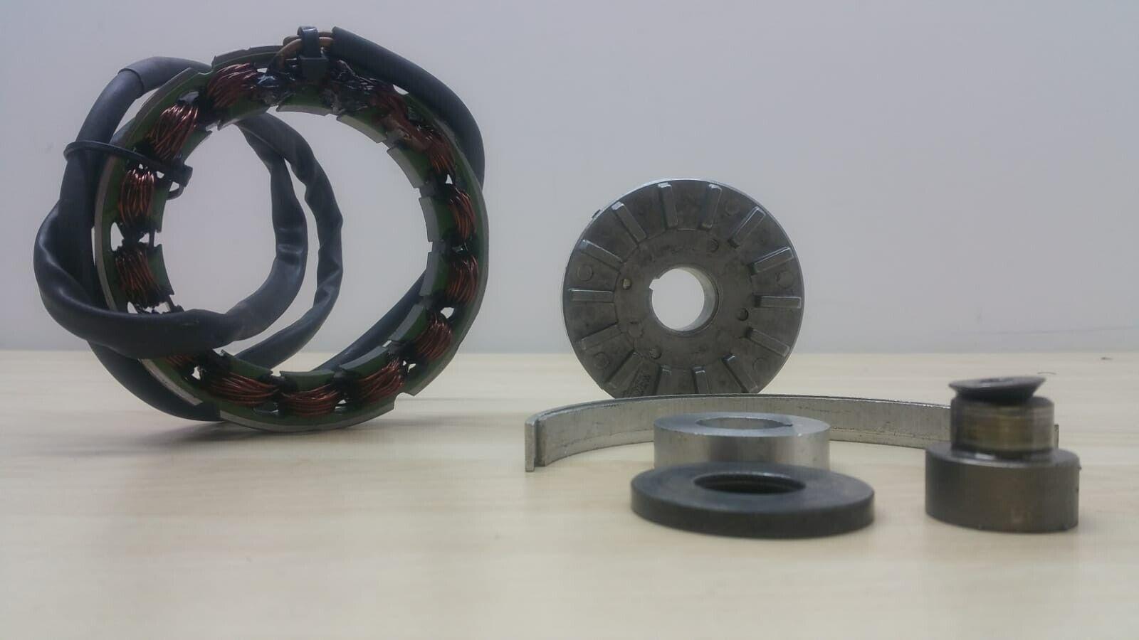 ducati alternatore racing originale ducati 748 r 916 r 996 r  26410071a - foto 2