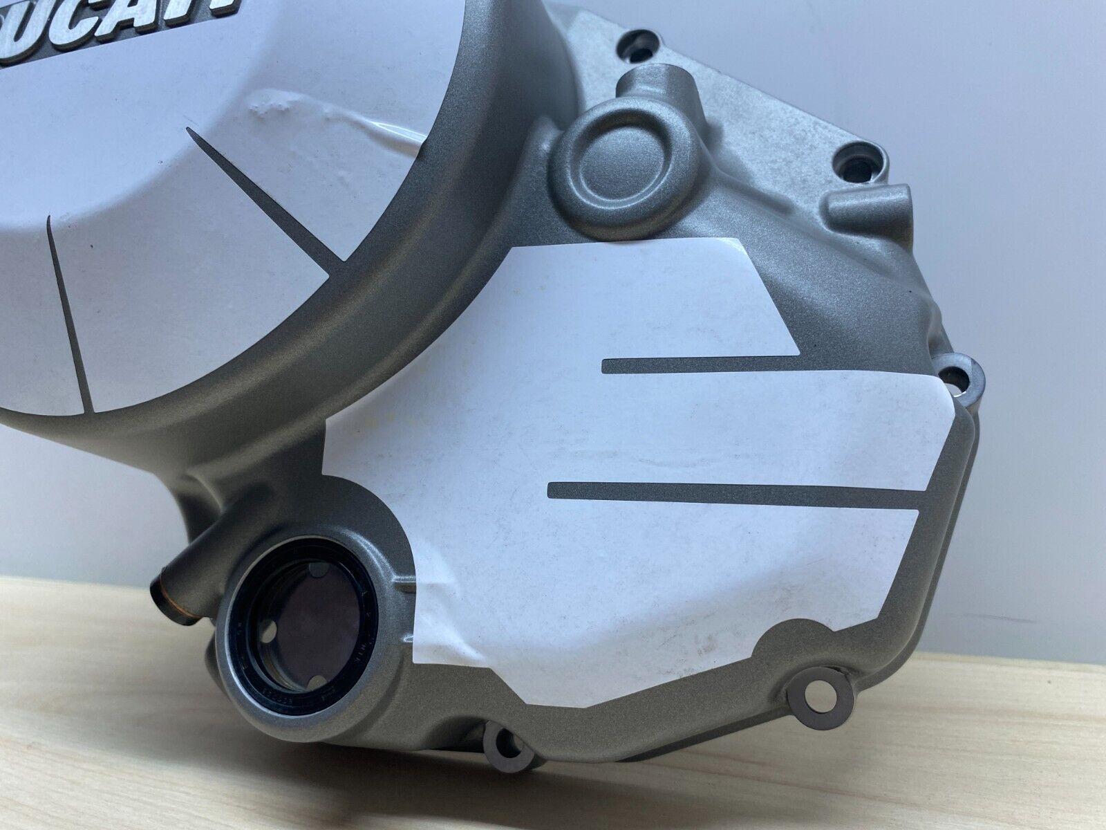 ducati coperchio carter frizione originale ducati 848 2008 24321181ab - foto 3 ducati coperchio carter frizione originale ducati 848 2008 24321181ab - foto 3