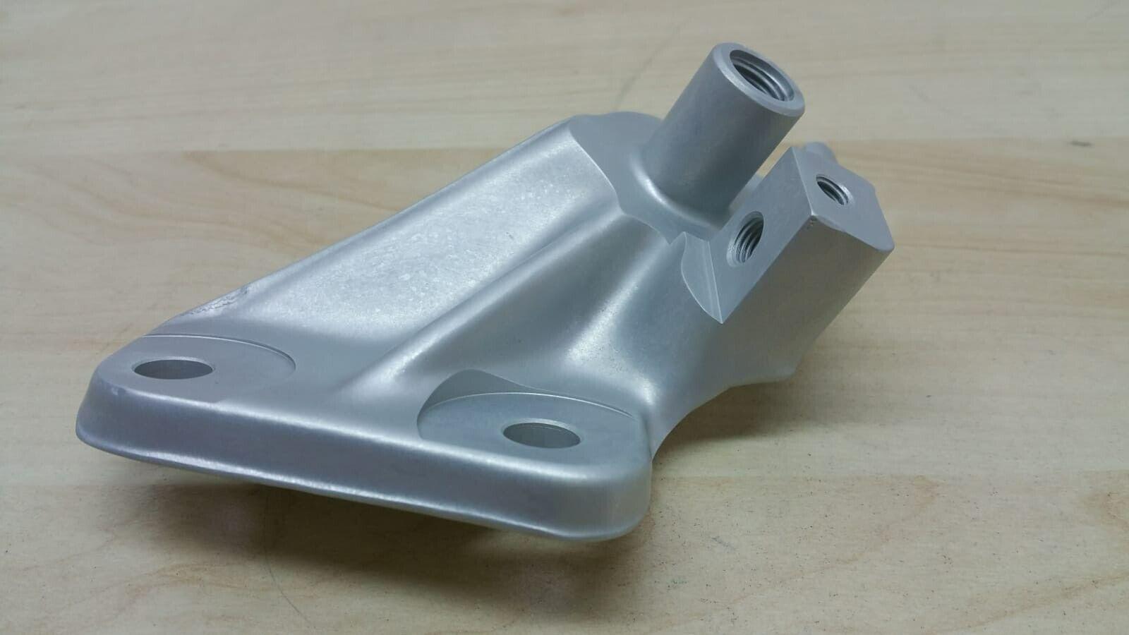 ducati staffa cavalletto laterale originale ducati 900 ss monster 55610081b - foto 4 ducati staffa cavalletto laterale originale ducati 900 ss monster 55610081b - foto 4