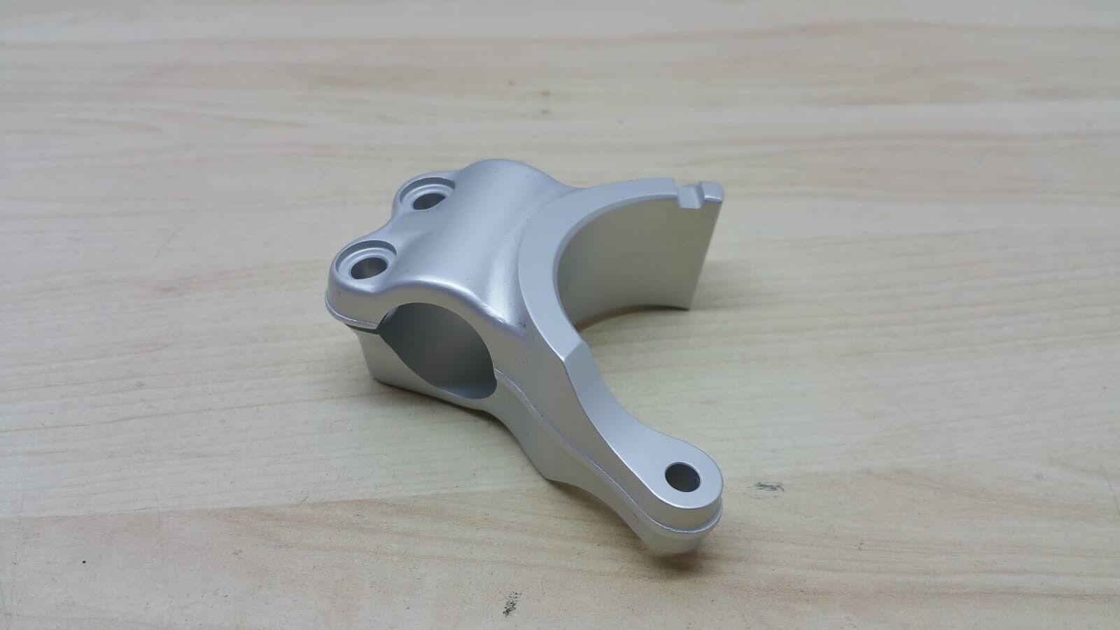ducati morsetto anteriore sinistro originale ducati panigale v2 36011331ba - foto 1