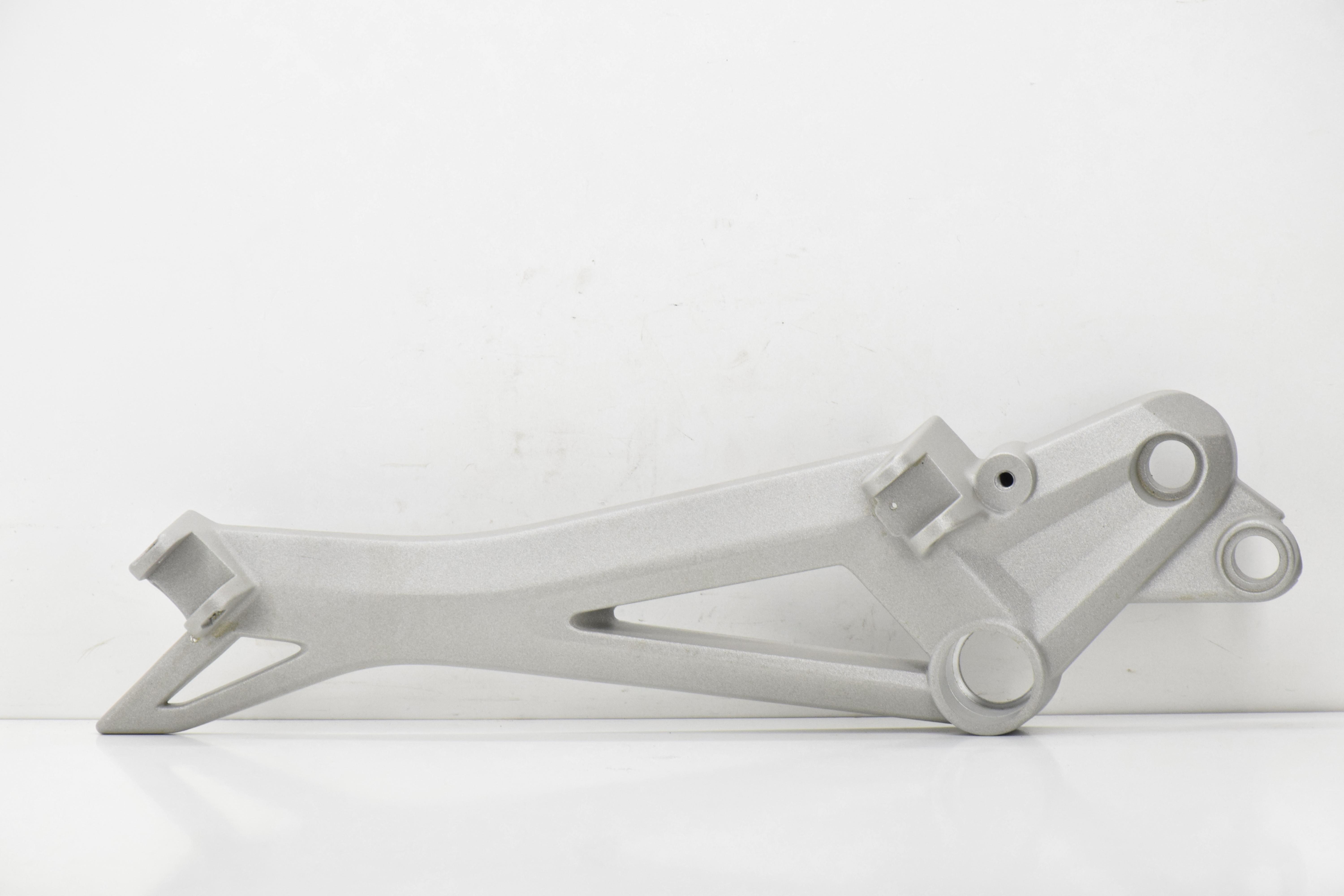 ducati supporto pedana sinistro originale ducati monster 696 795 796 1100 82411451b - foto 1