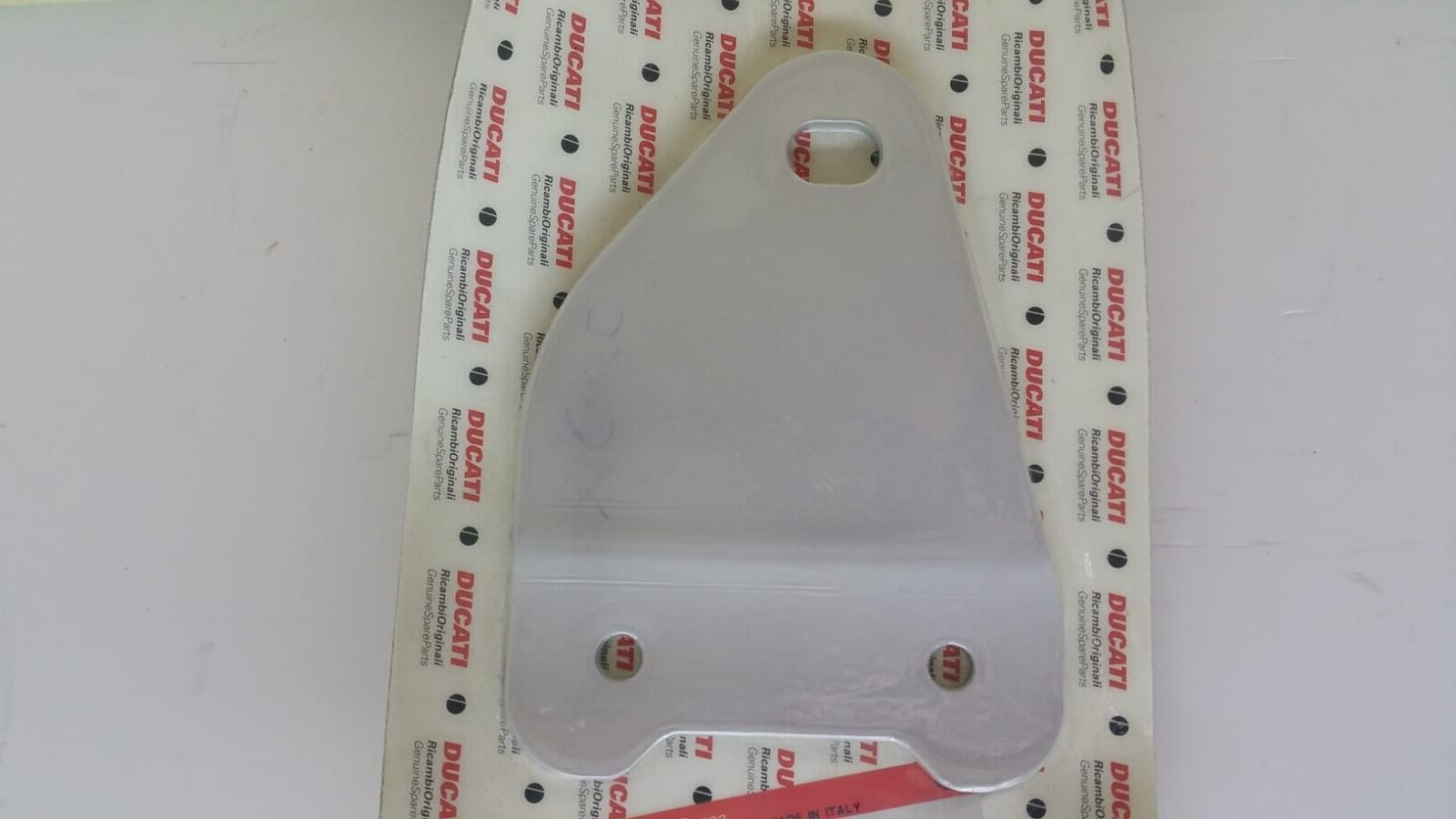 ducati staffa silenziatore destra originale ducati monster 57610211a - foto 1