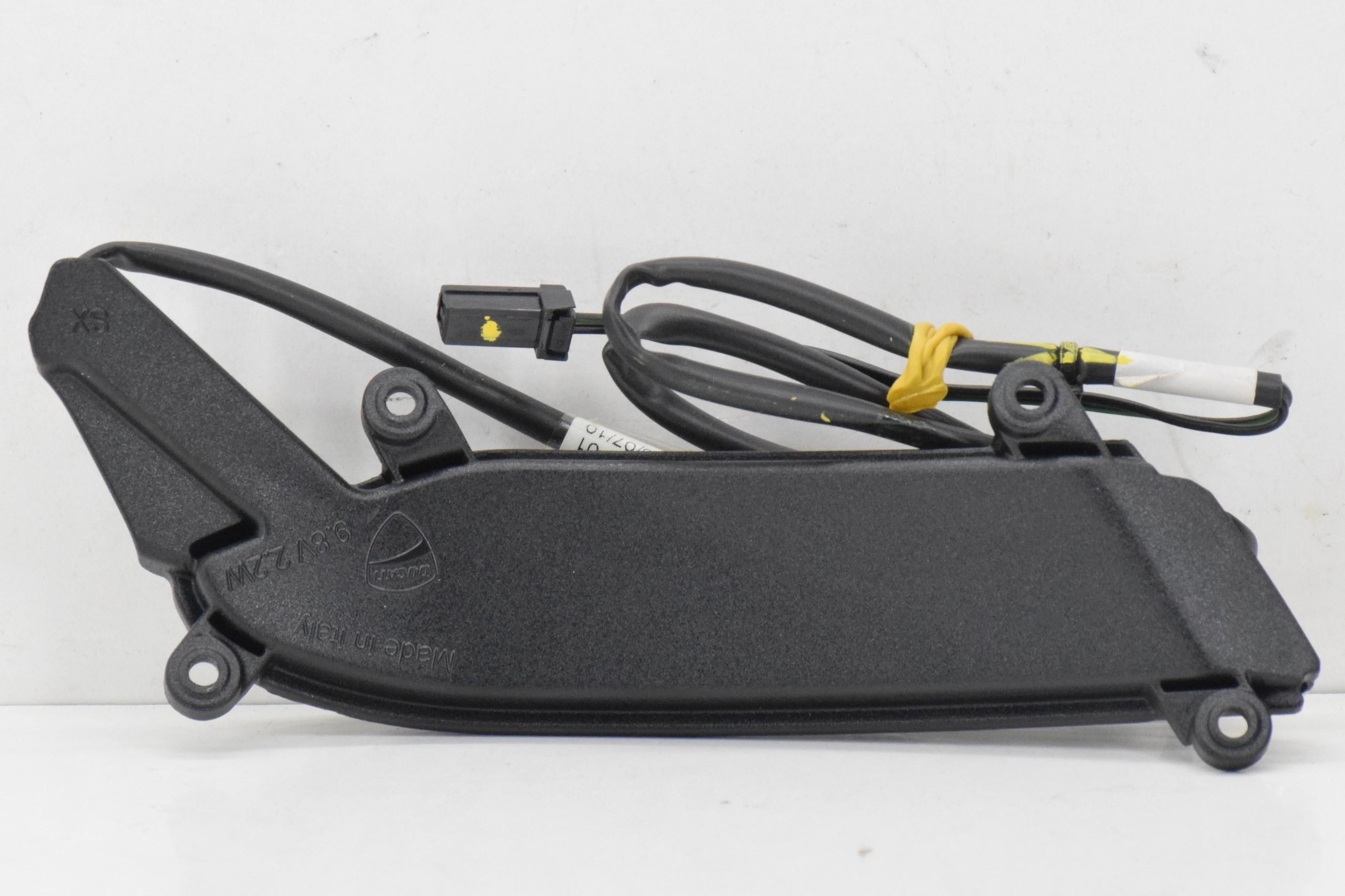 ducati freccia indicatore sinistro anteriore paramani ducati multistrada 1200 53010251a - foto 3