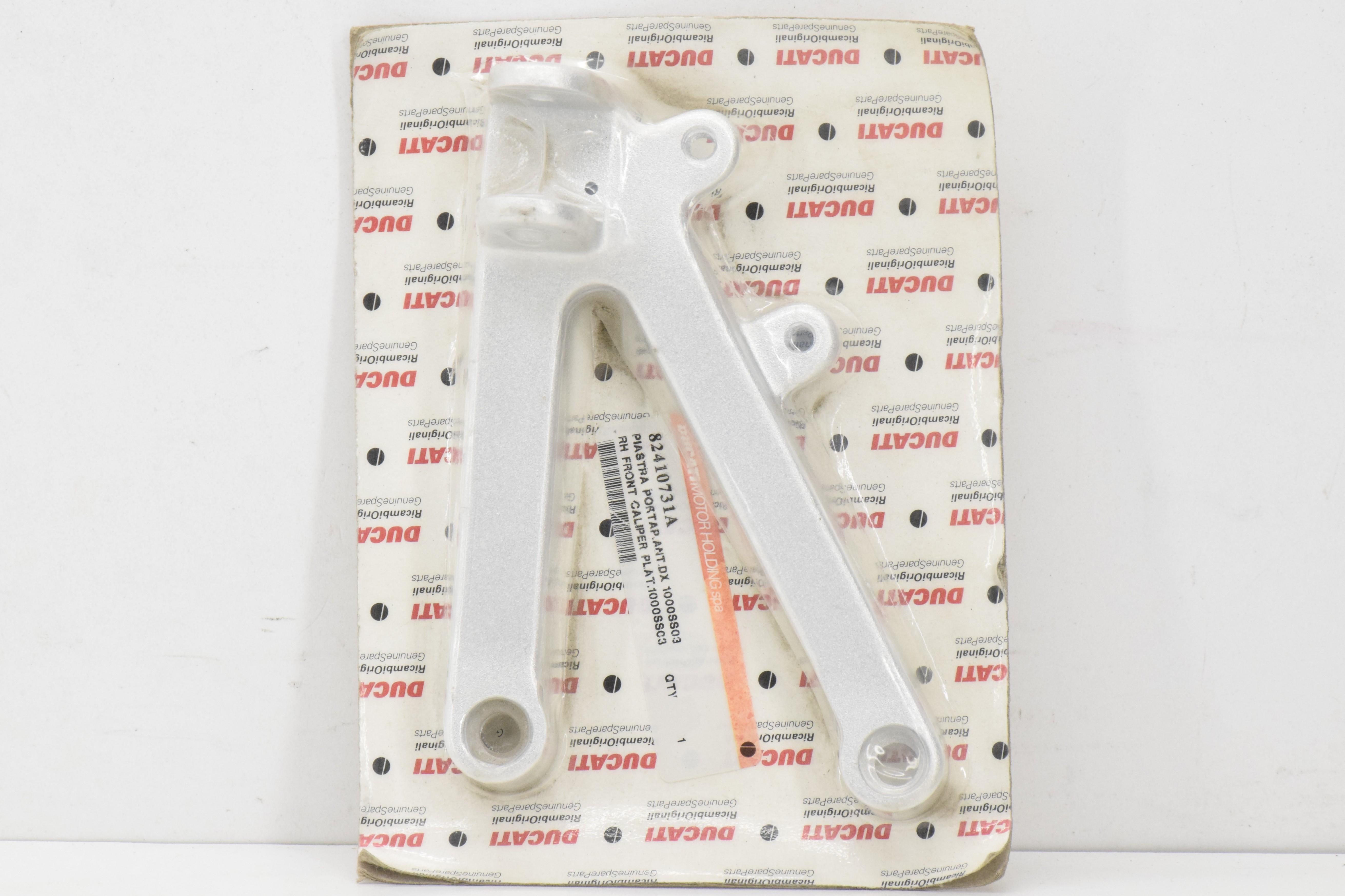 ducati supporto piastra pedana anteriore destra ducati ss1000 03 82410731a - foto 2 ducati supporto piastra pedana anteriore destra ducati ss1000 03 82410731a - foto 2