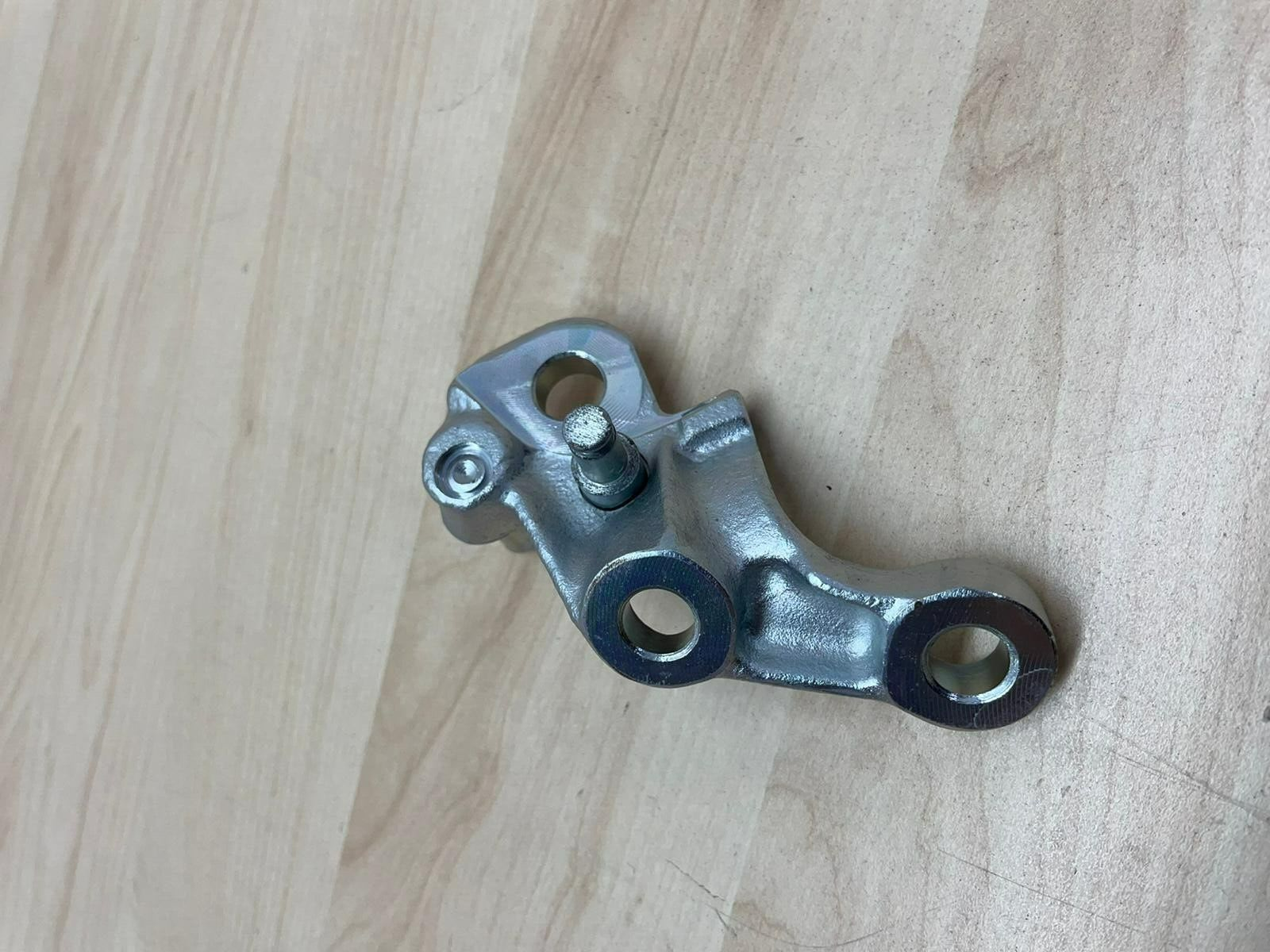 ducati staffa supporto cavalletto laterale originale ducati mr 695 400  55620271c - foto 3