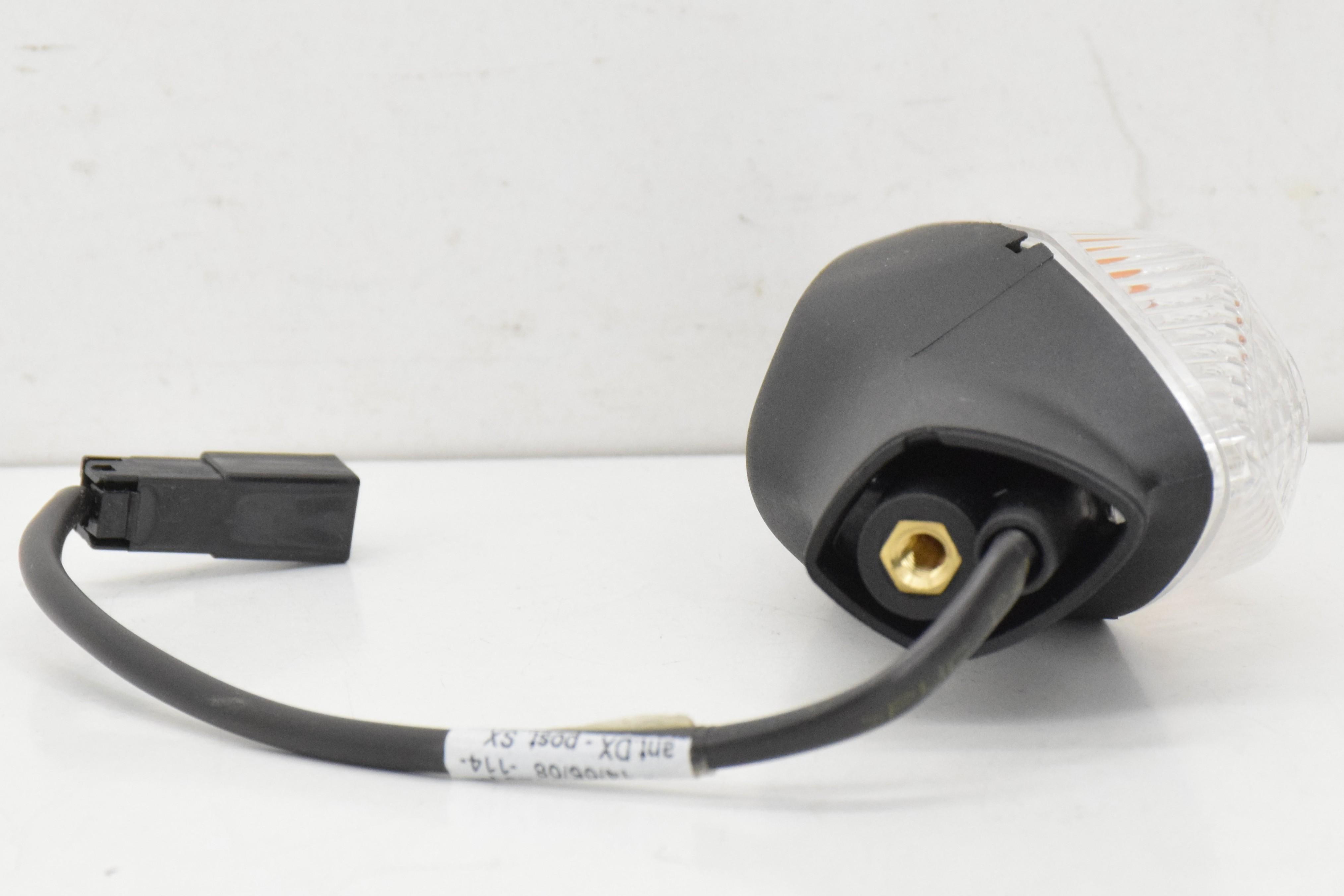 ducati indicatore freccia anteriore dx ducati monster 696 09 53010232a - foto 4 ducati indicatore freccia anteriore dx ducati monster 696 09 53010232a - foto 4