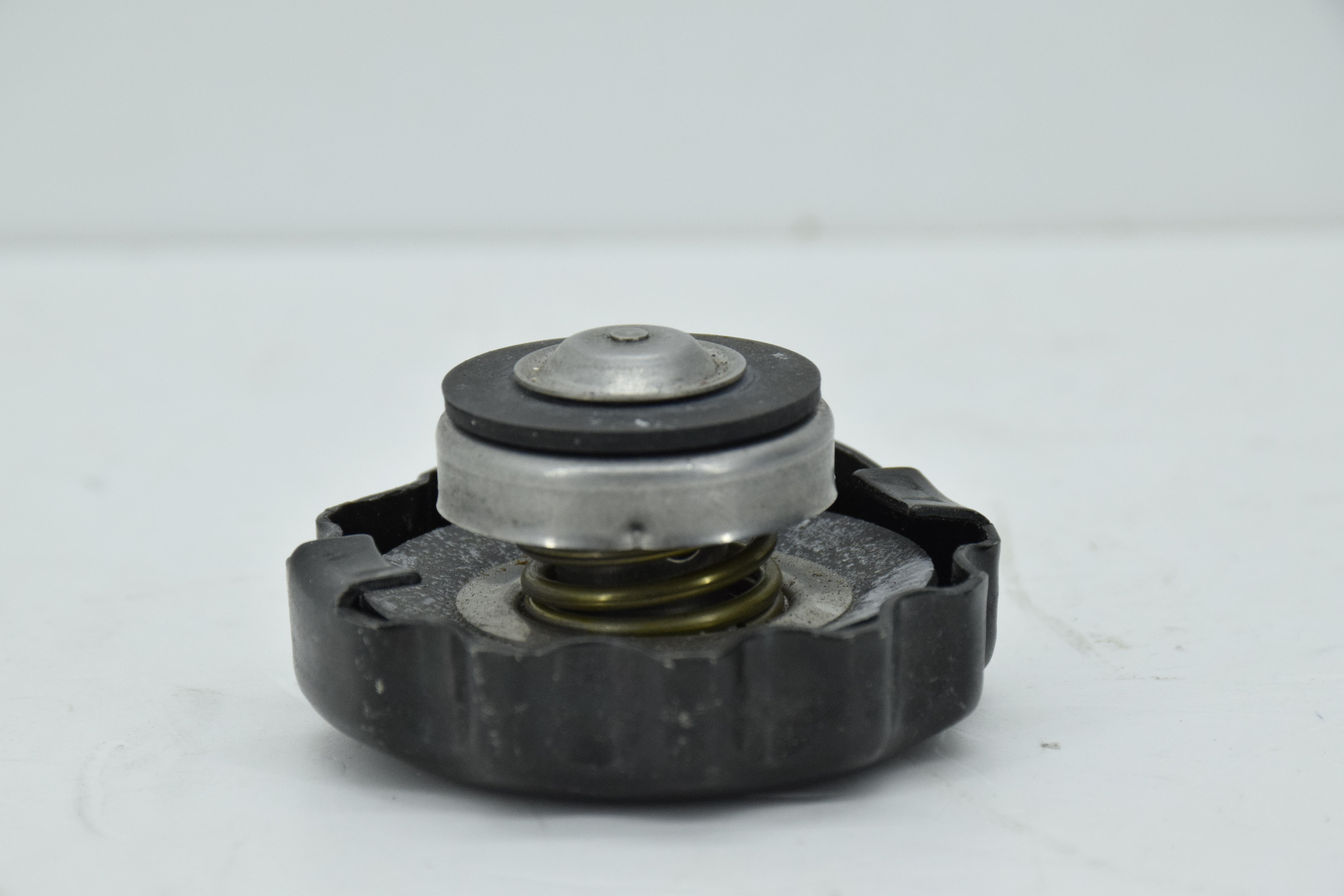 ducati tappo radiatore ducati 851 888 999 749 st2 st4 89310031a - foto 2