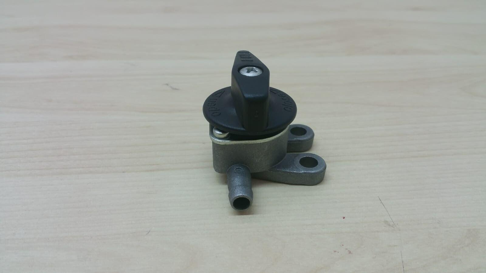 ducati rubinetto benzina originale ducati monster 400 600 900 . 58840081a - foto 3