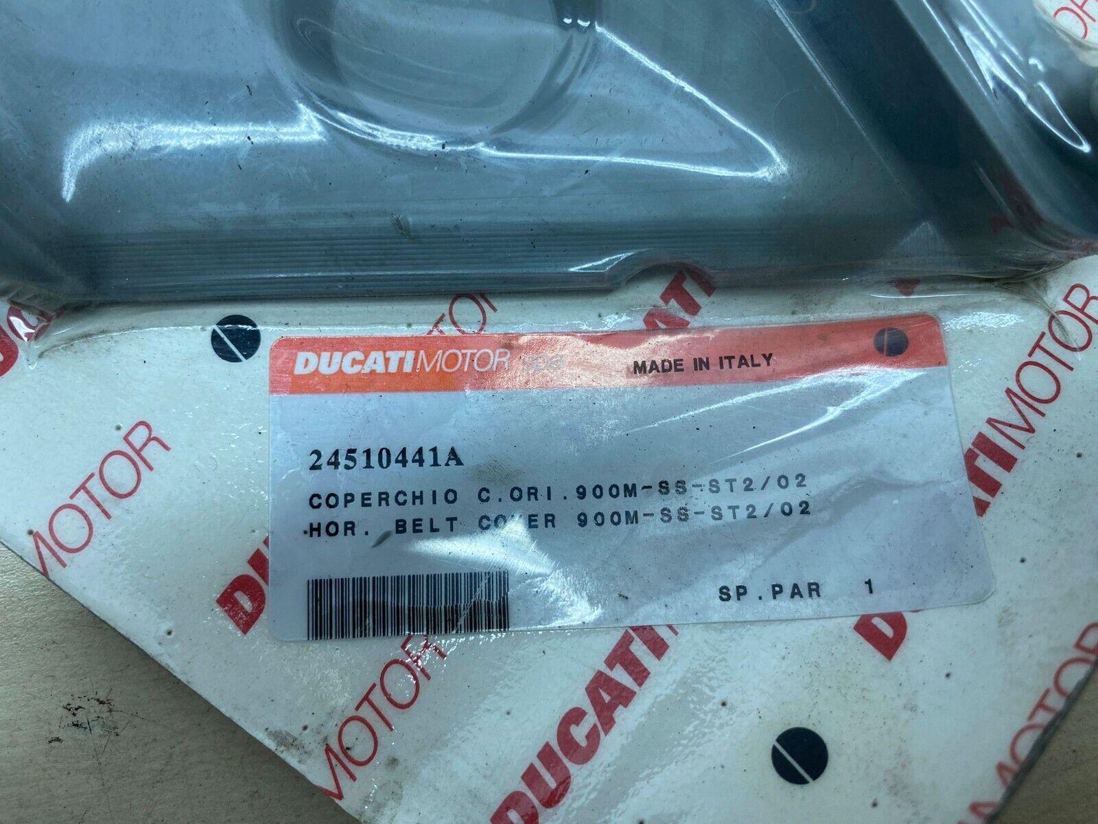 ducati coperchio distribuzione orizzontale originale ducati monster 900 24510441a - foto 3 ducati coperchio distribuzione orizzontale originale ducati monster 900 24510441a - foto 3