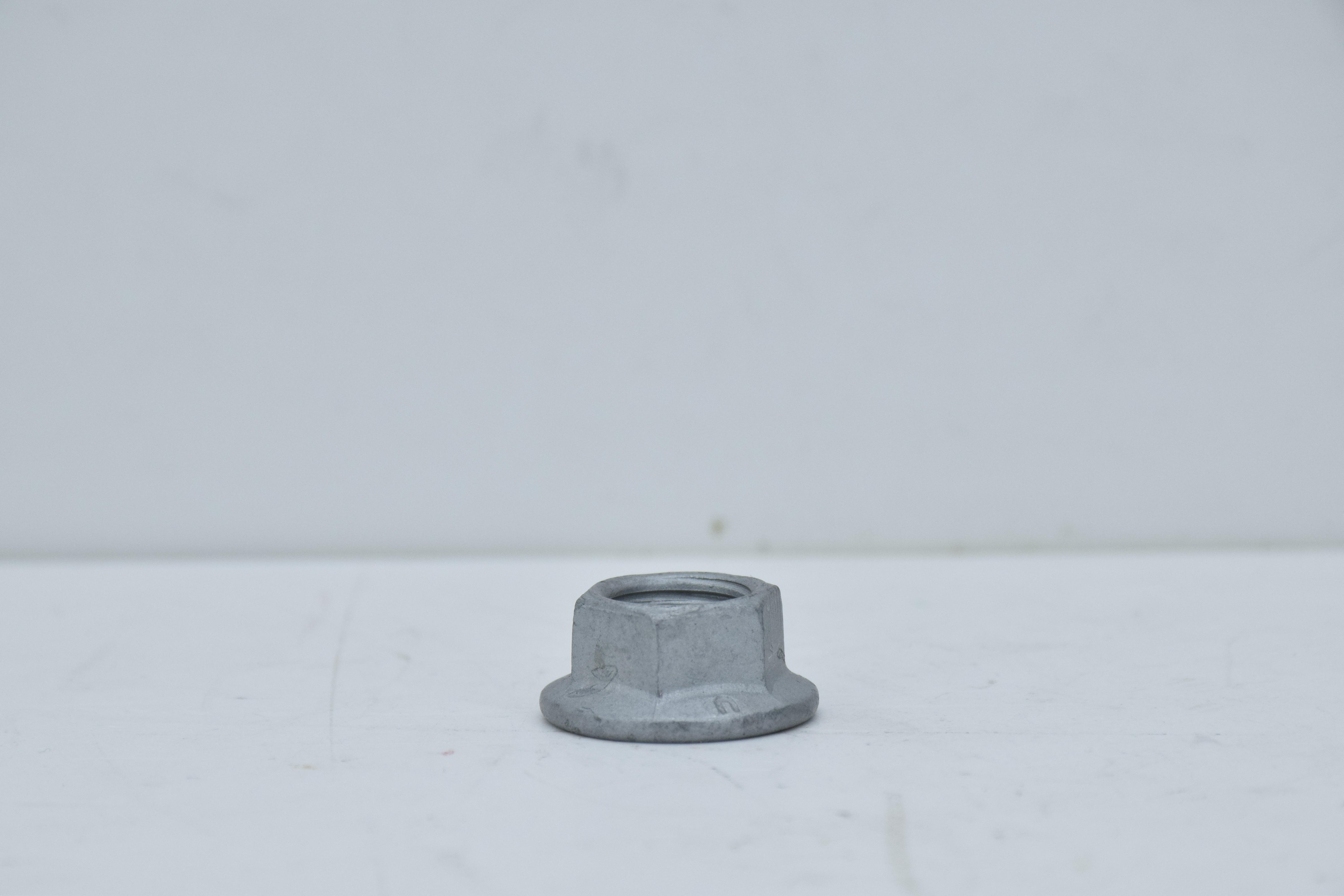 ducati dado m12 perno motore ducati monster 696 796 848 evo 74840021a - foto 1