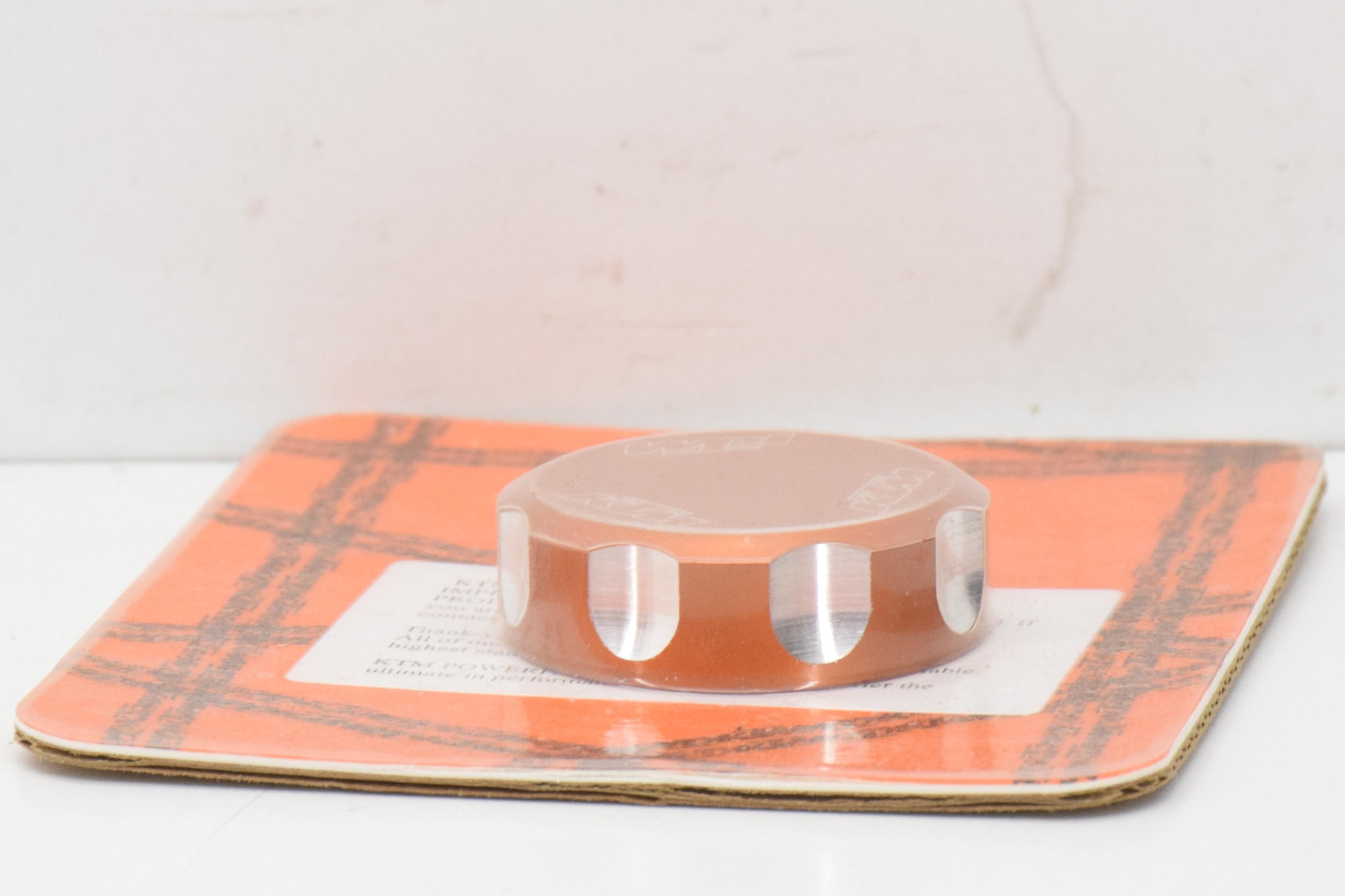 ktm vaschetta tappo ergal olio freno posteriore originale ktm 90113930044 - foto 4 ktm vaschetta tappo ergal olio freno posteriore originale ktm 90113930044 - foto 4
