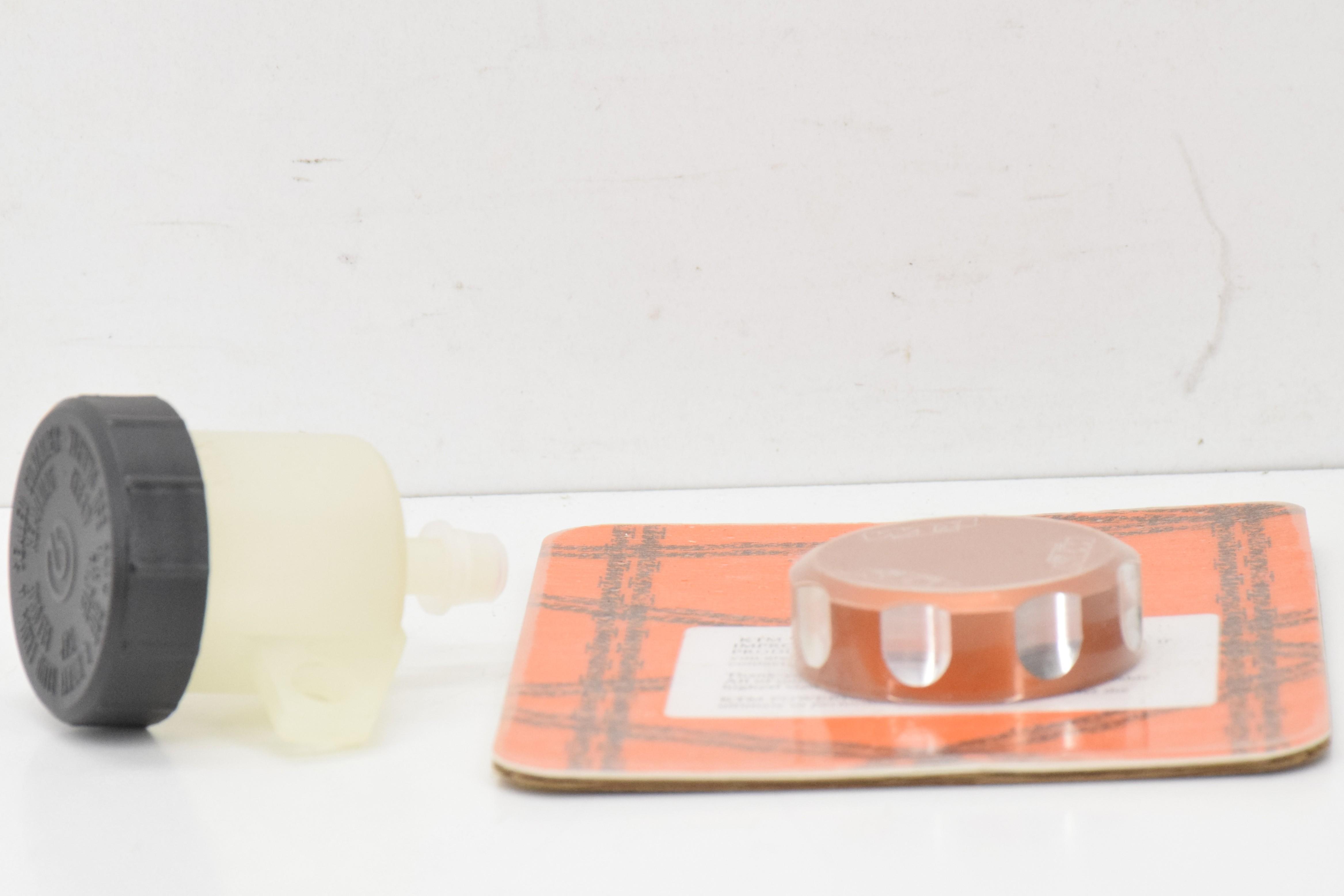 ktm vaschetta tappo ergal olio freno posteriore originale ktm 90113930044 - foto 5 ktm vaschetta tappo ergal olio freno posteriore originale ktm 90113930044 - foto 5