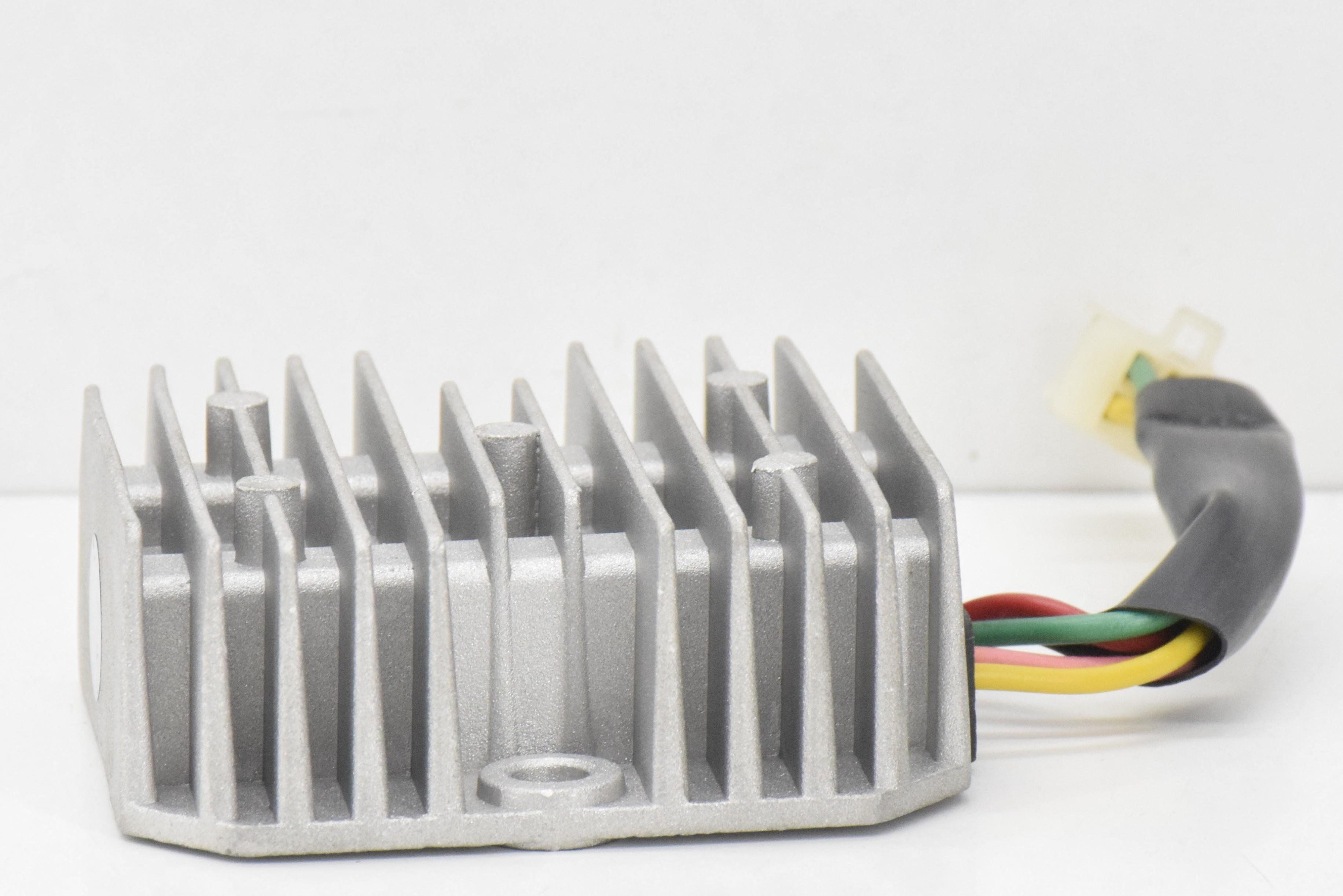 sym moto regolatore tensione raddrizzatore  originale sym 5 cavi-12v 31600m9q000 - foto 3