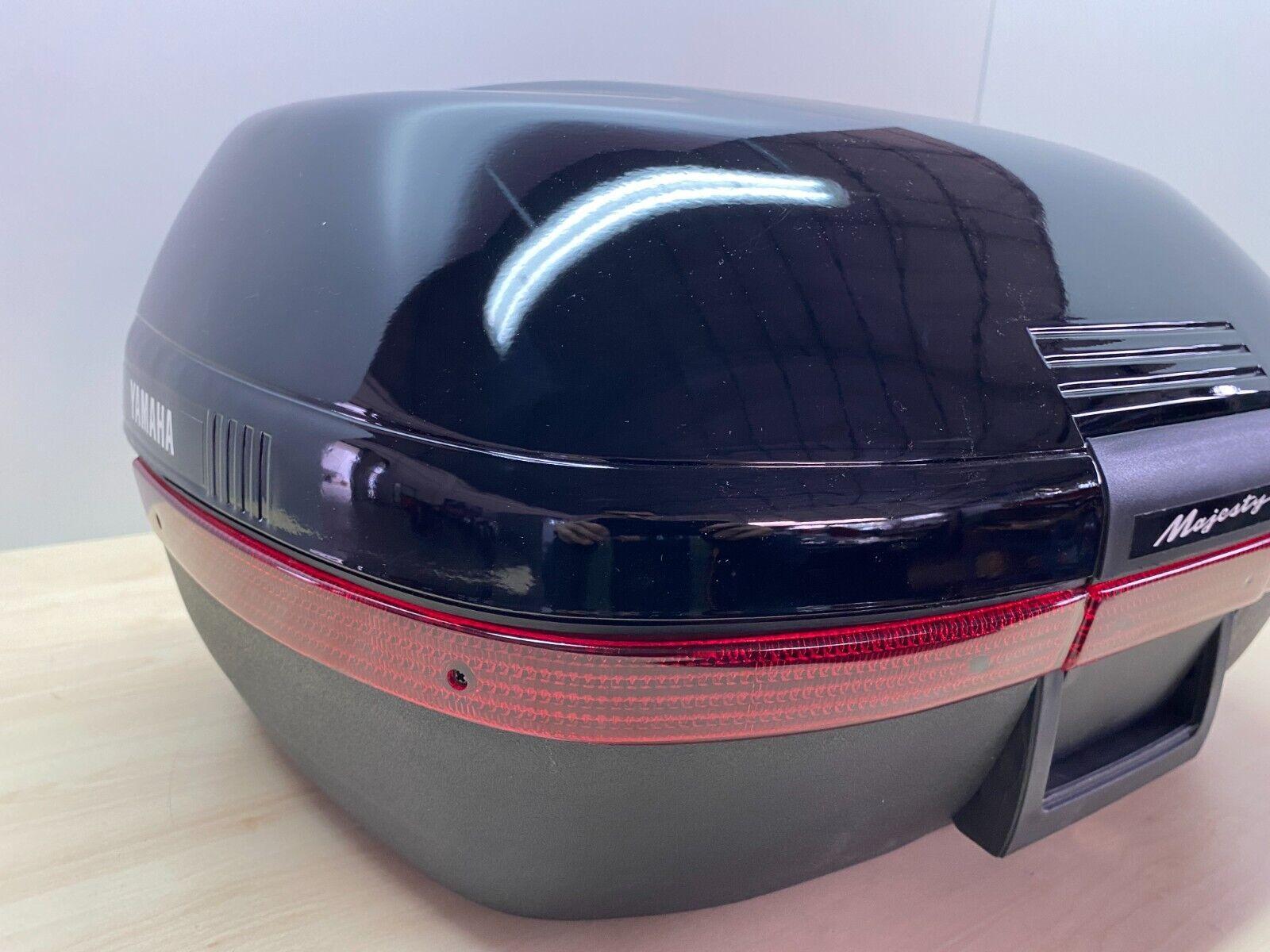 yamaha bauletto nero lucido 40 l. originale yamaha 4uc530000000 - foto 2