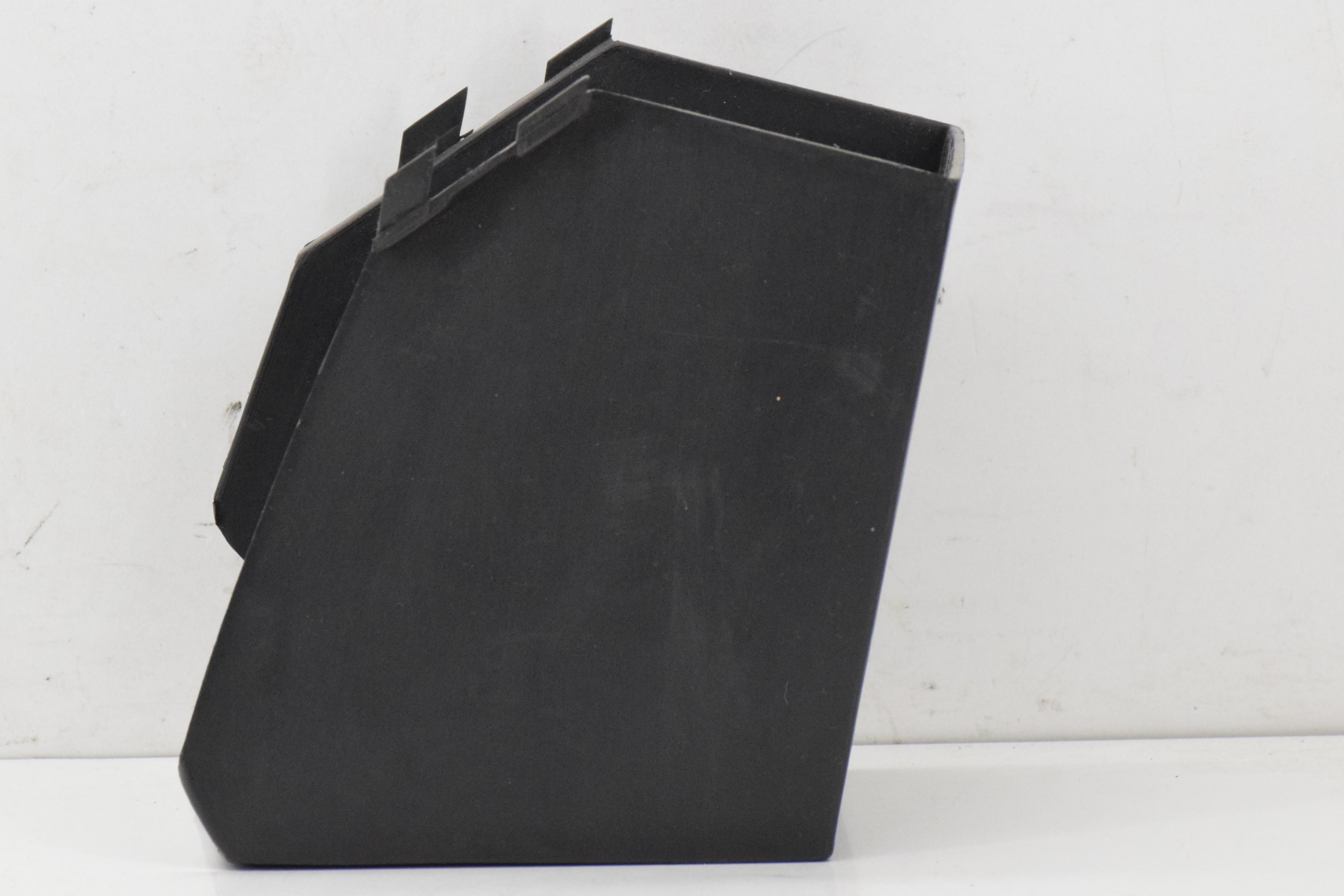 yamaha coperchietto sottosella nero originale yamaha skyliner yp 125 98 5dsf839k00 - foto 4 yamaha coperchietto sottosella nero originale yamaha skyliner yp 125 98 5dsf839k00 - foto 4