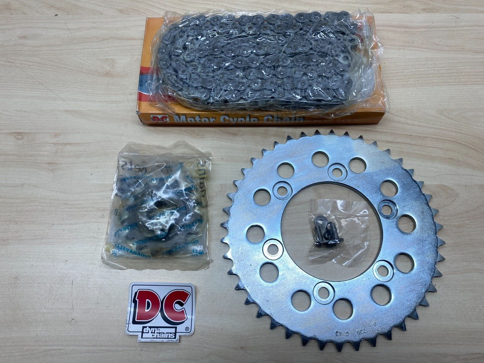 ducati kit catena corona e pignone dc 15/43/520 per ducati monster 600 cdck84900000 - foto 2