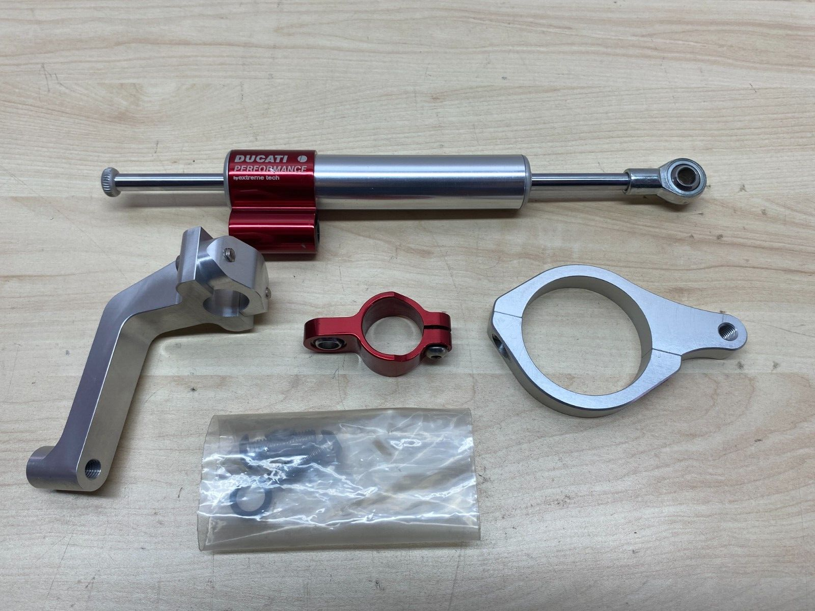 ducati ammortizzatore sterzo trasversale monster ss 750 900 ducati performance 14088 - foto 1