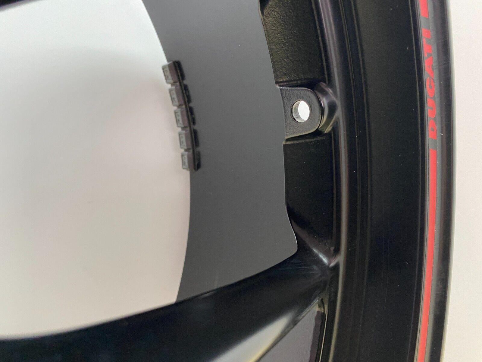 ducati cerchio posteriore 17 nero in alluminio originale ducati ã 44mm - foto 6