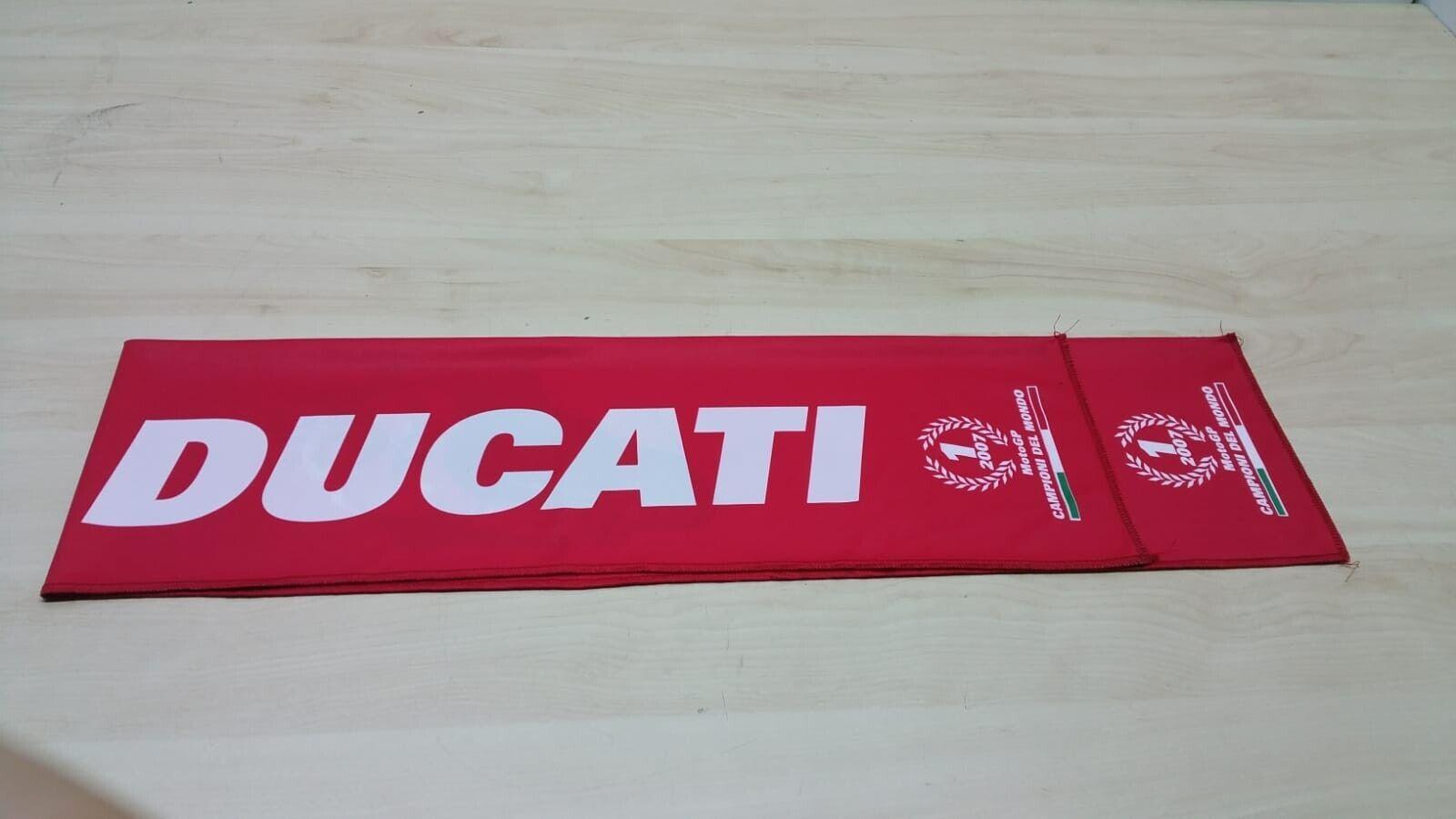 ducati sciarpa rossa originale desmosedici stoner ducati campioni del mondo 2007 - foto 2
