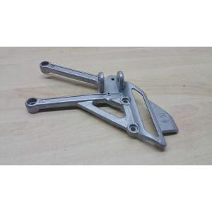 Supporto pedana anteriore destra originale  freccia c12r . 800053540