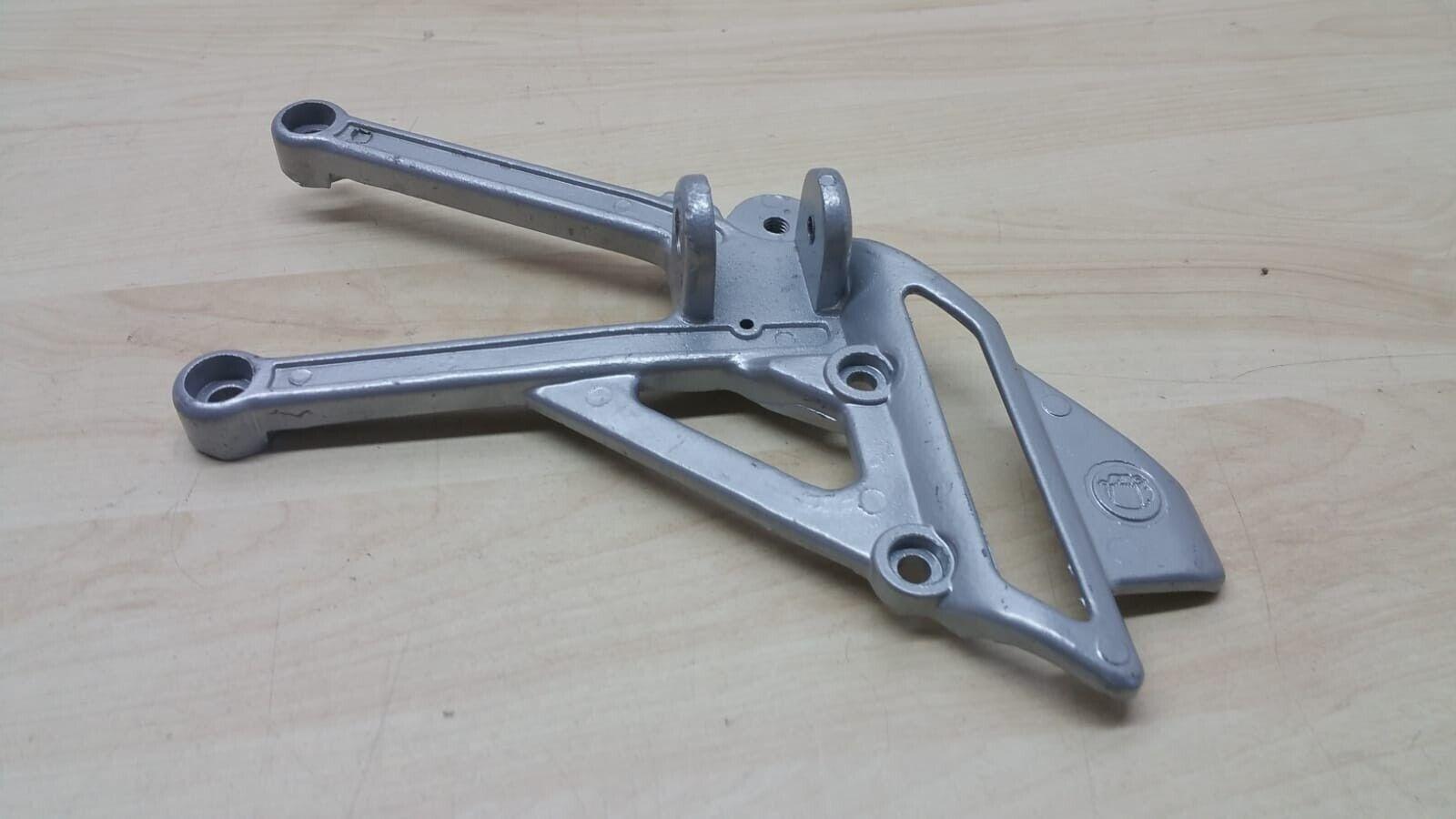 cagiva supporto pedana anteriore destra originale cagiva freccia c12r . 800053540 - foto 1