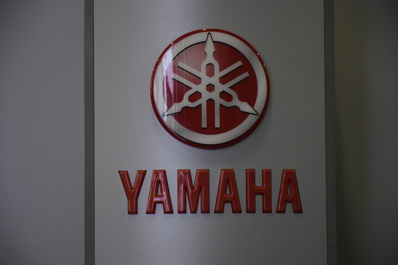 yamaha insegna pubblicitaria verticale luminosa yamaha da interno negozio / collezione - foto 5