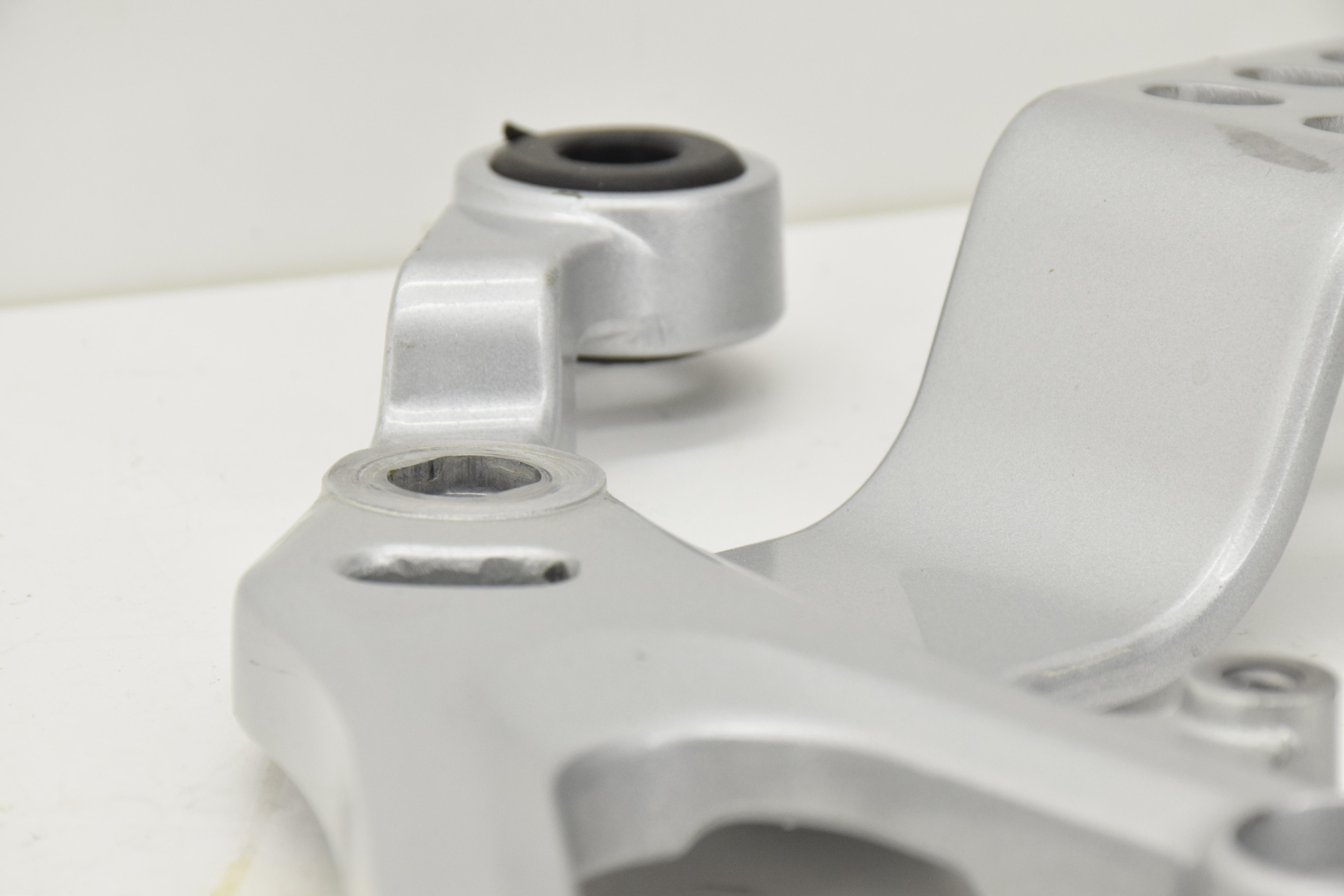 yamaha staffa pedana destra originale yamaha yzf-r125 2008-2013 - foto 3