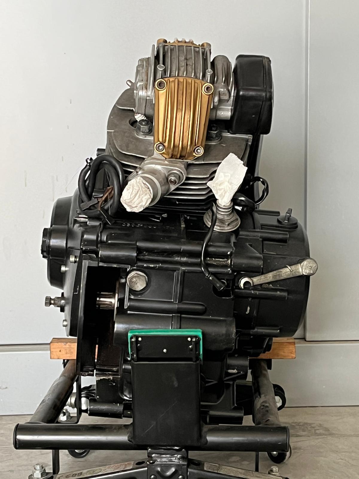 cagiva motore cagiva alazzurra 350 84 85 nero originale con km 34.500 - foto 4