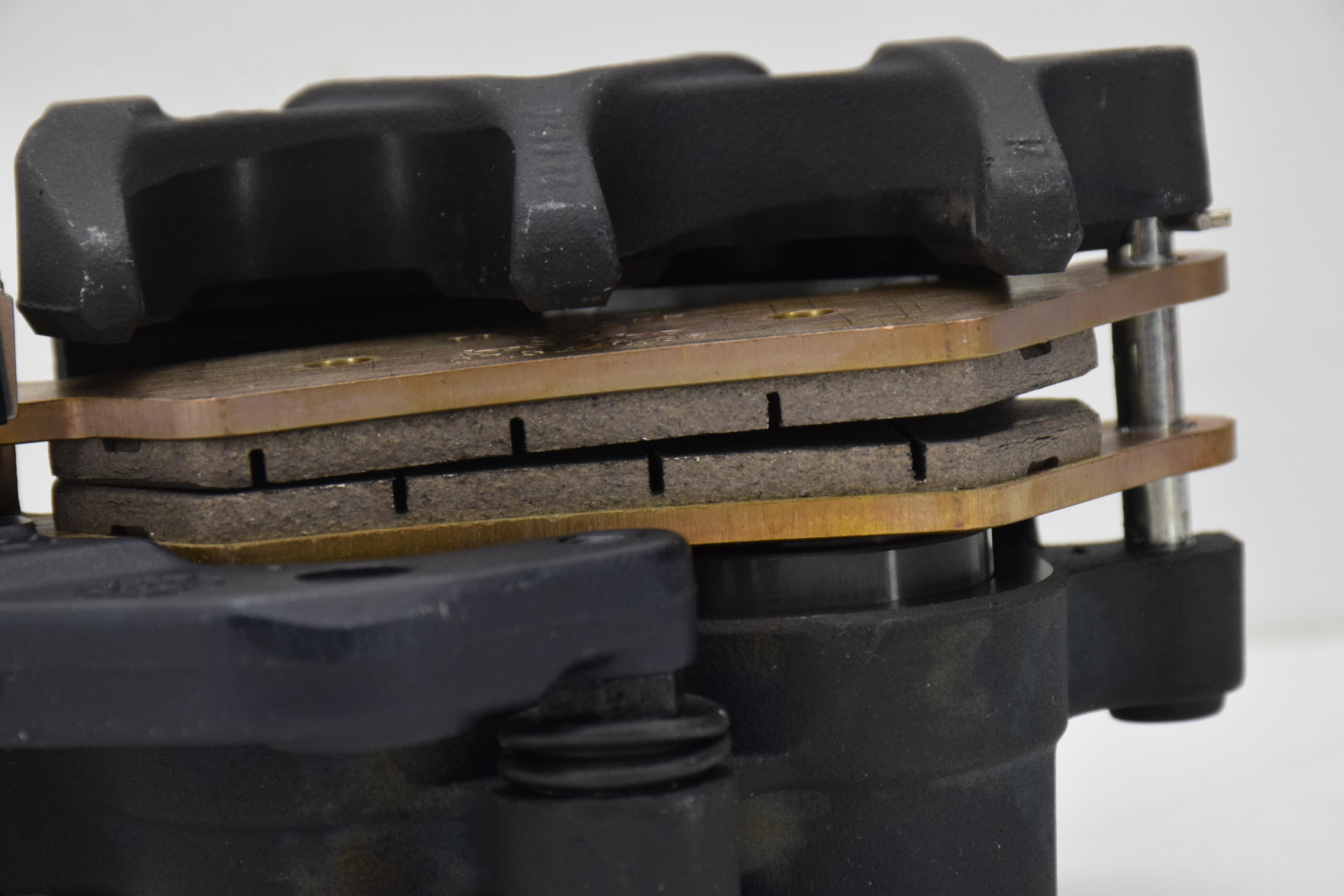 bmw pinza freno anteriore destra bmw f700gs f800gs 34117716716 - foto 4