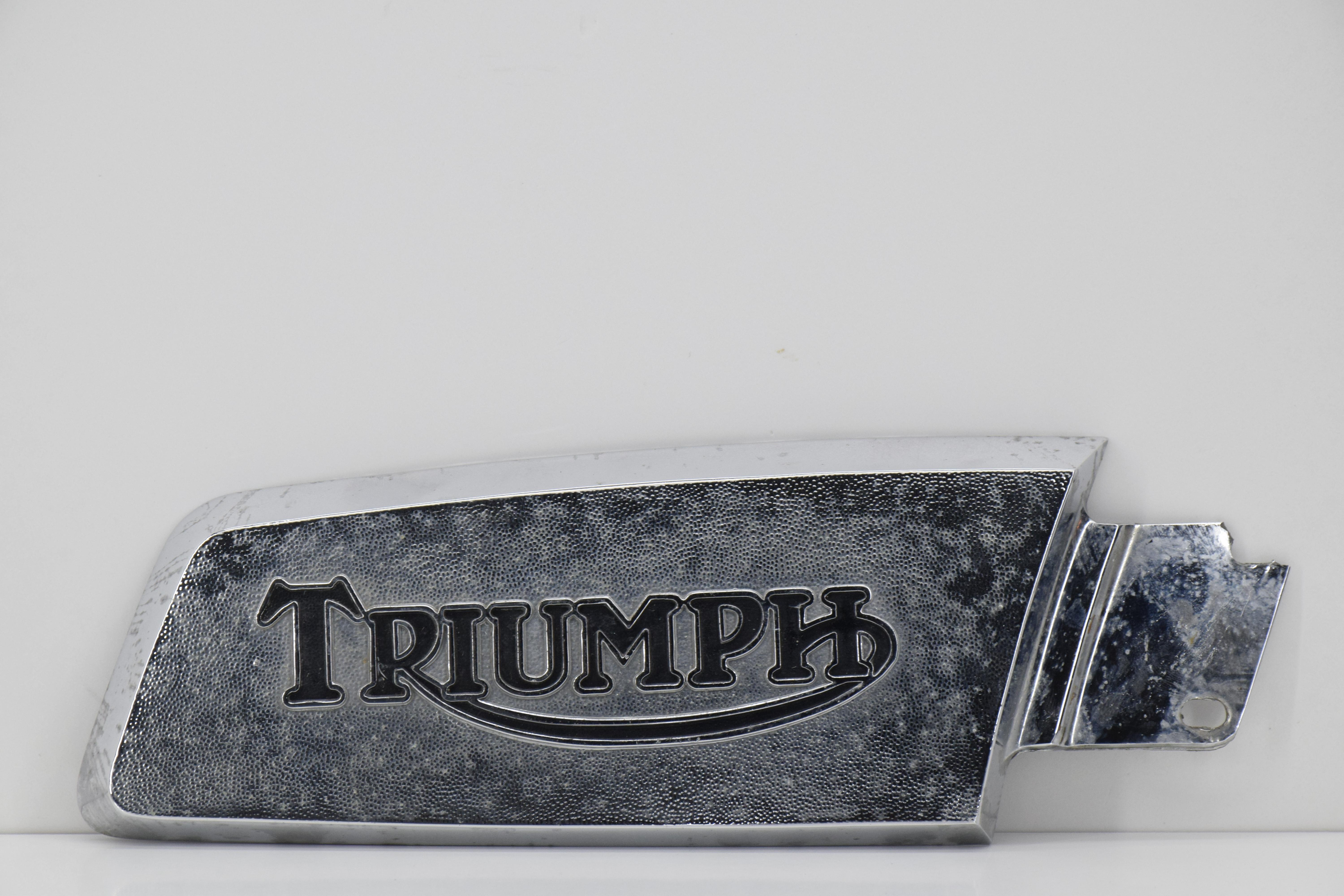 triumph coppia loghi serbatoio originali triumph trident t150v - foto 3