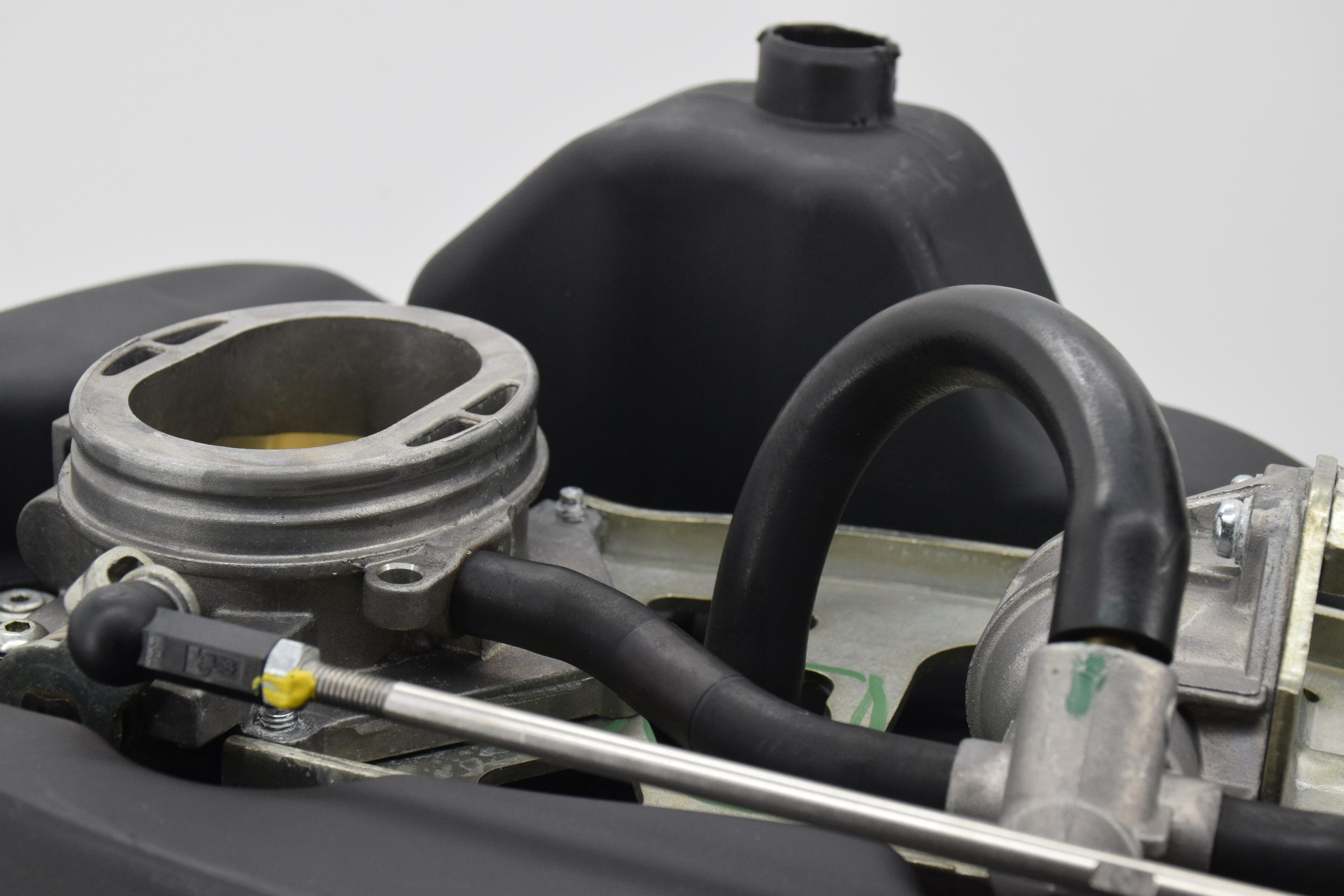 ducati corpo farfallato con airbox originale ducati 848 28240803a - foto 6