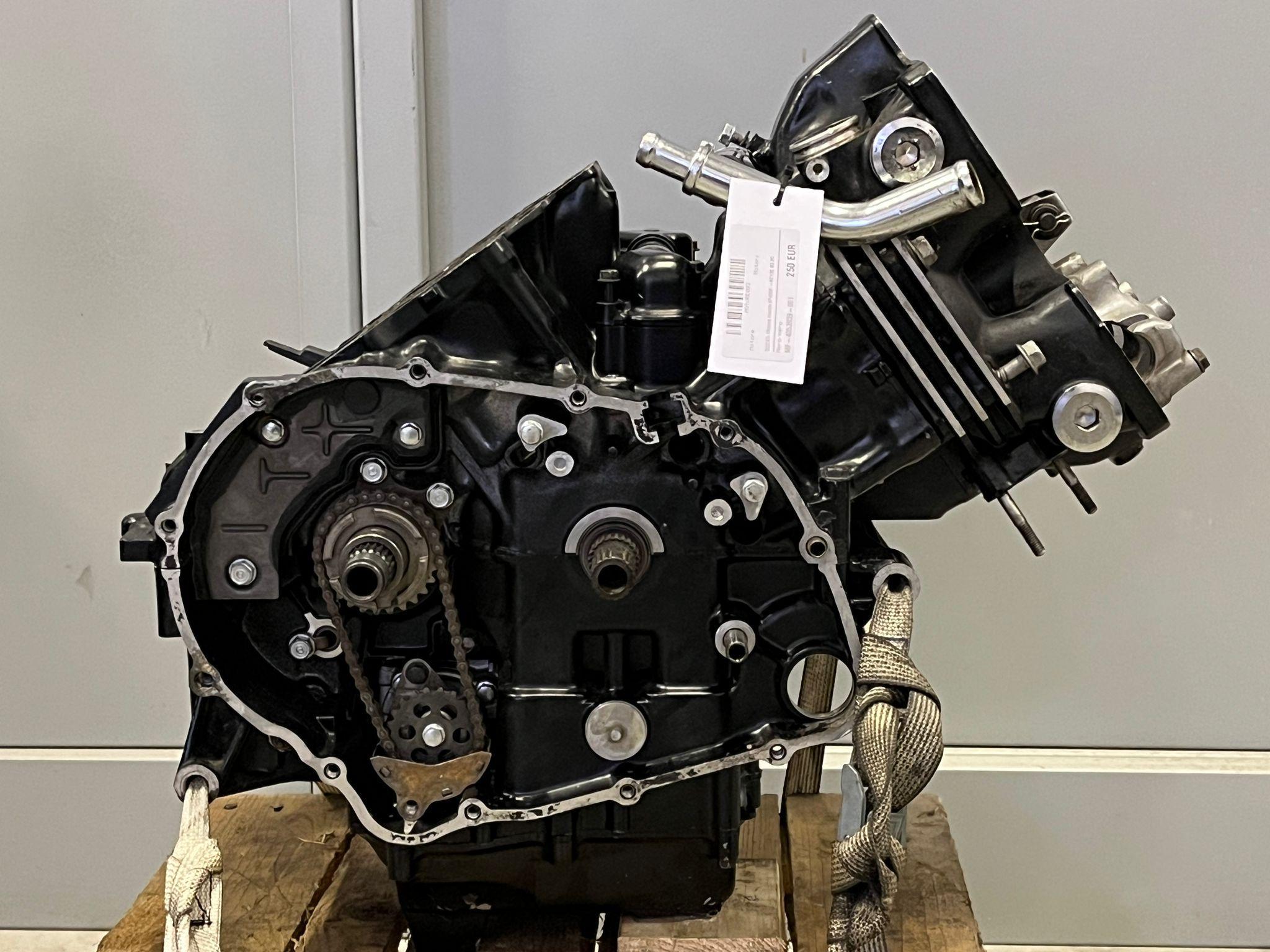 ducati motore honda vf400f -nc13e 83 86 - foto 2