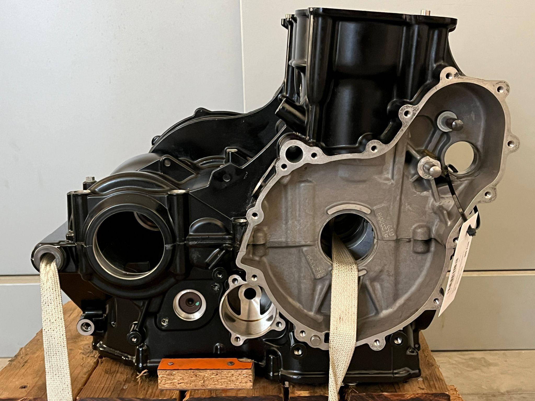 bmw coppia di semi carter motore bmw f 700 gs 11118540741 - foto 2