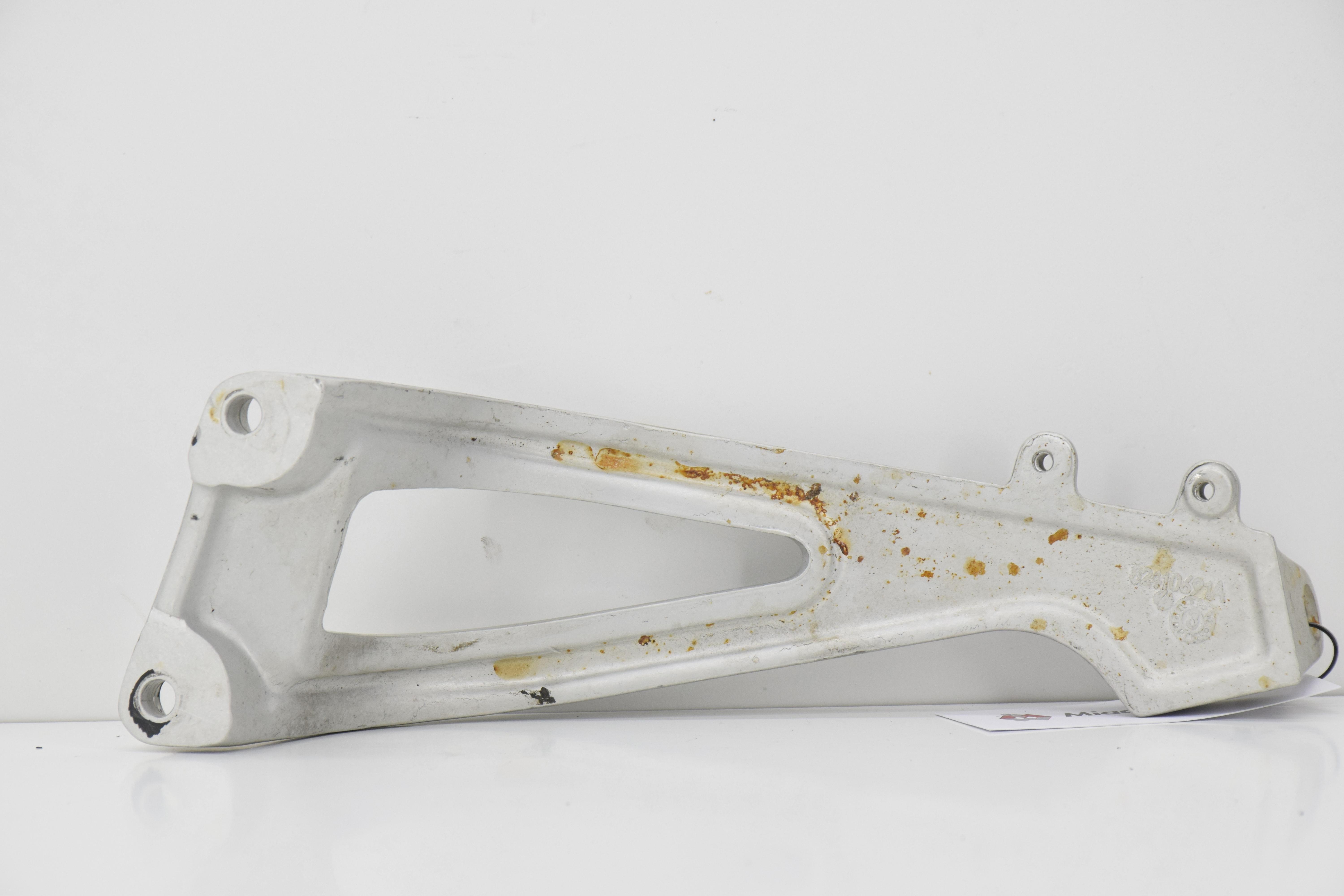 ducati staffa pedana posteriore originale ducati monster s2rs 82410691a - foto 2