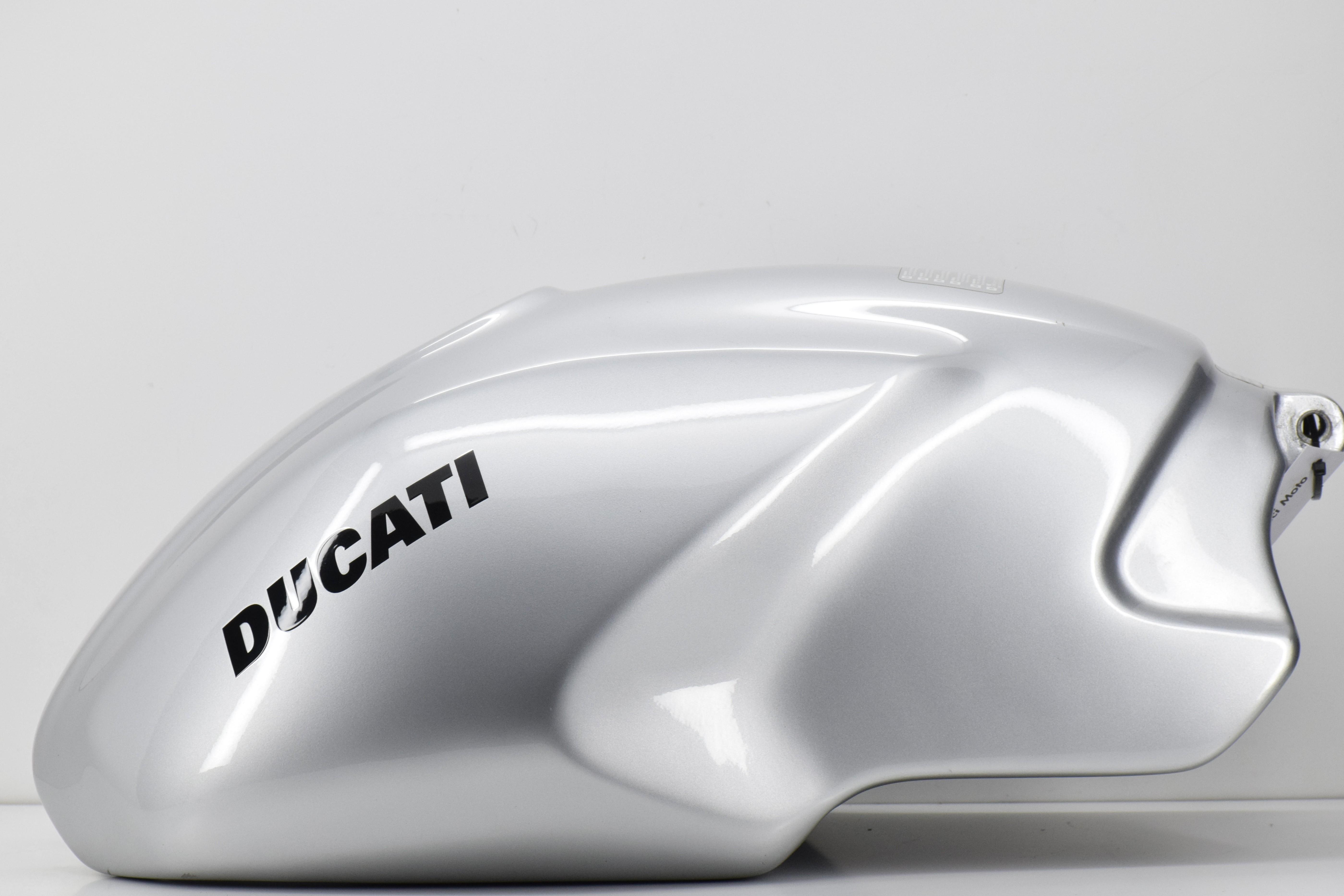 ducati serbatoio originale grigio e nero ducati monster s2r 1000 06 08 58610441cz - foto 1