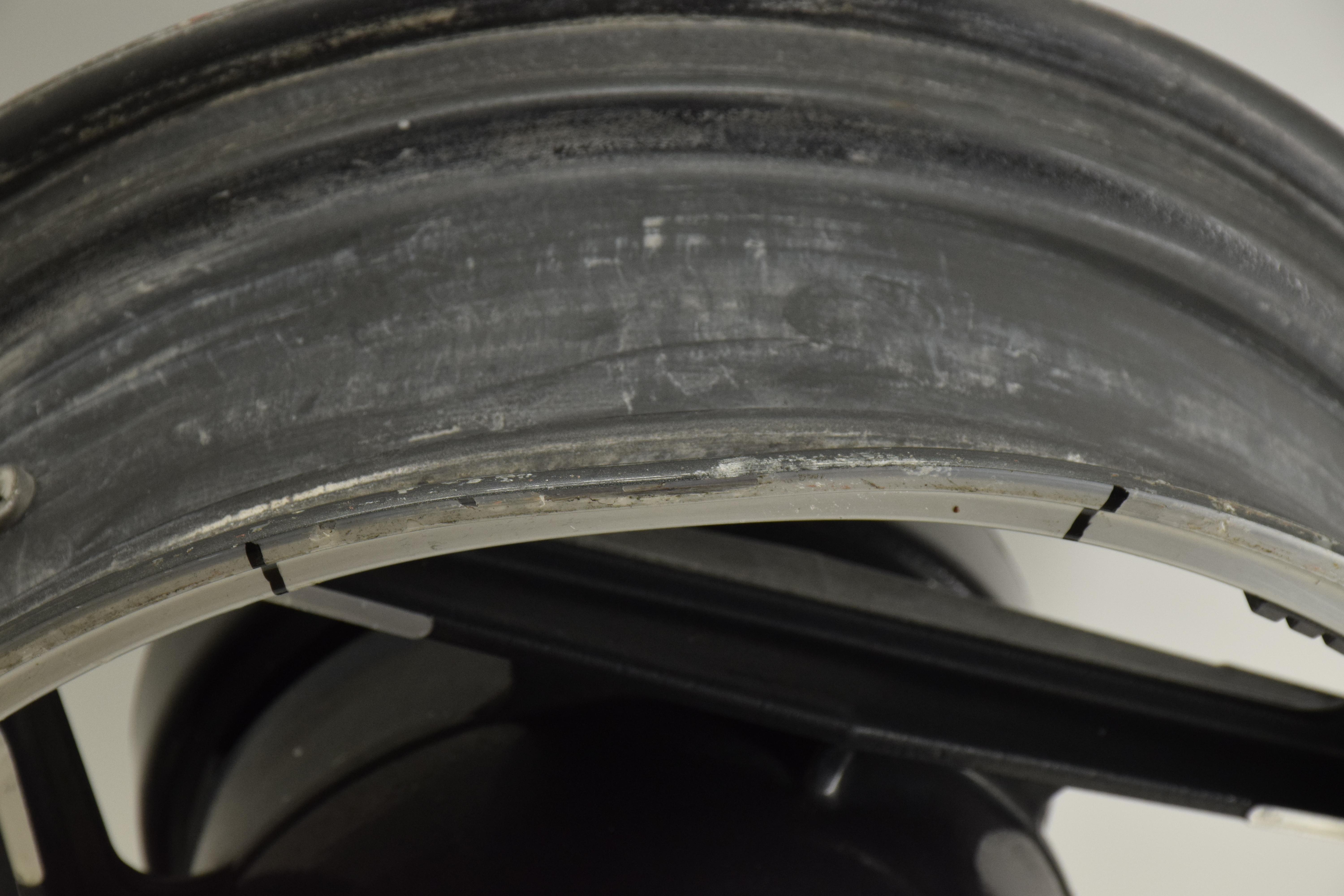 ducati cerchio posteriore oscam diamantato originale ducati paso 750 n037020521 - foto 3