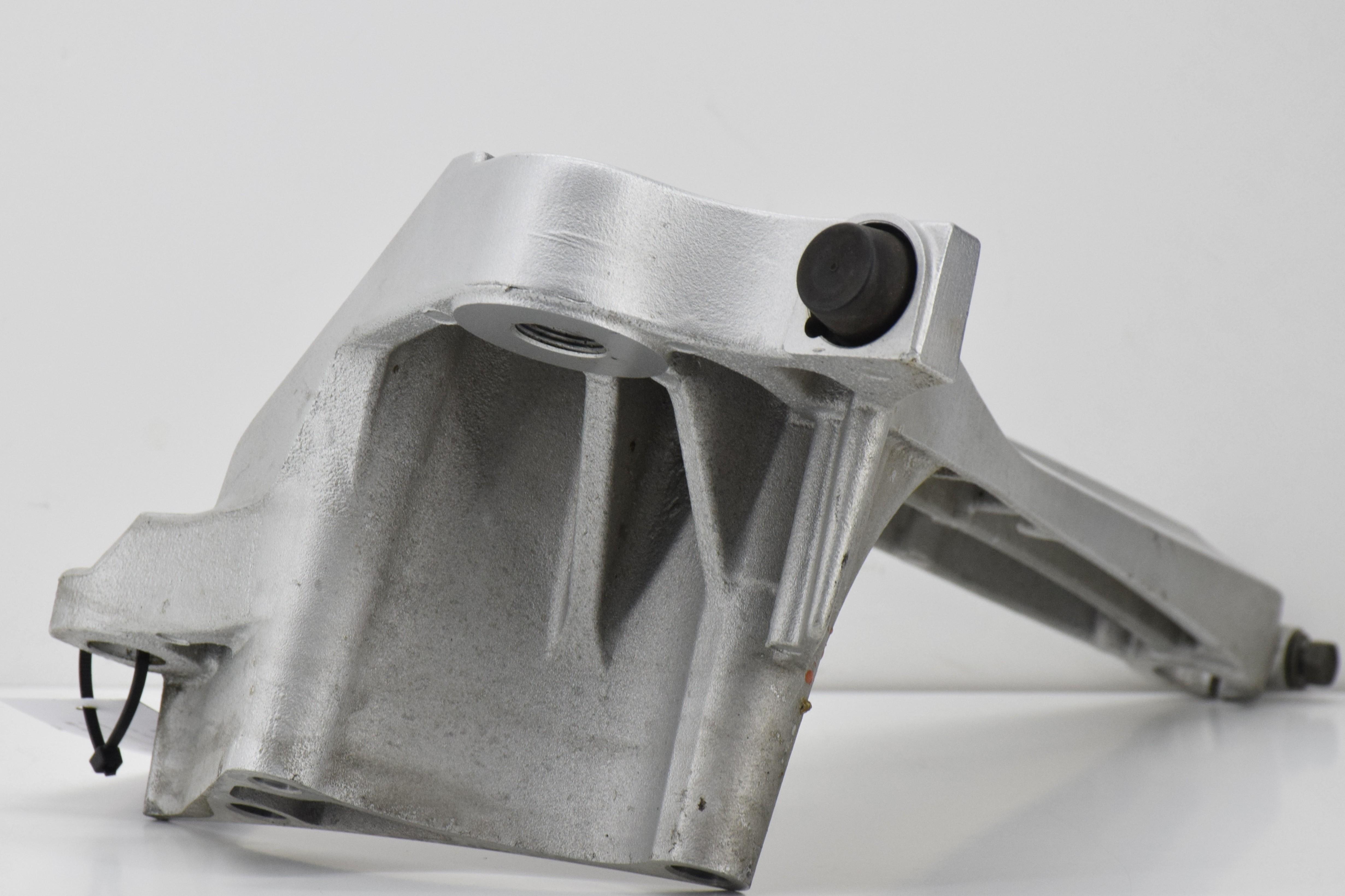 yamaha staffa supporto motore originale yamaha xp t-max 500 01 07 5gj22171035 - foto 3