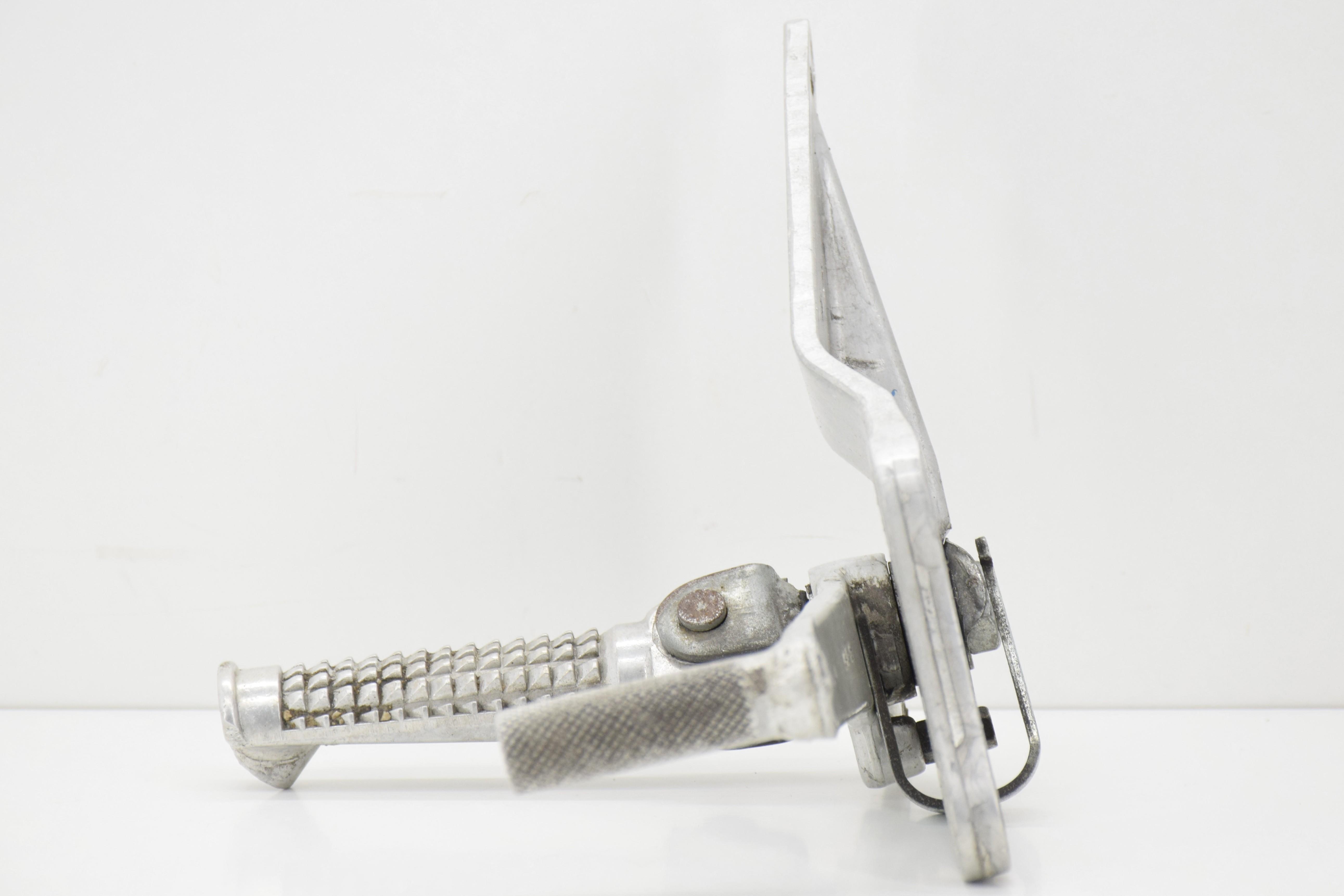  staffa pedana destra originale suzuki gsx-r 750 90 - foto 2