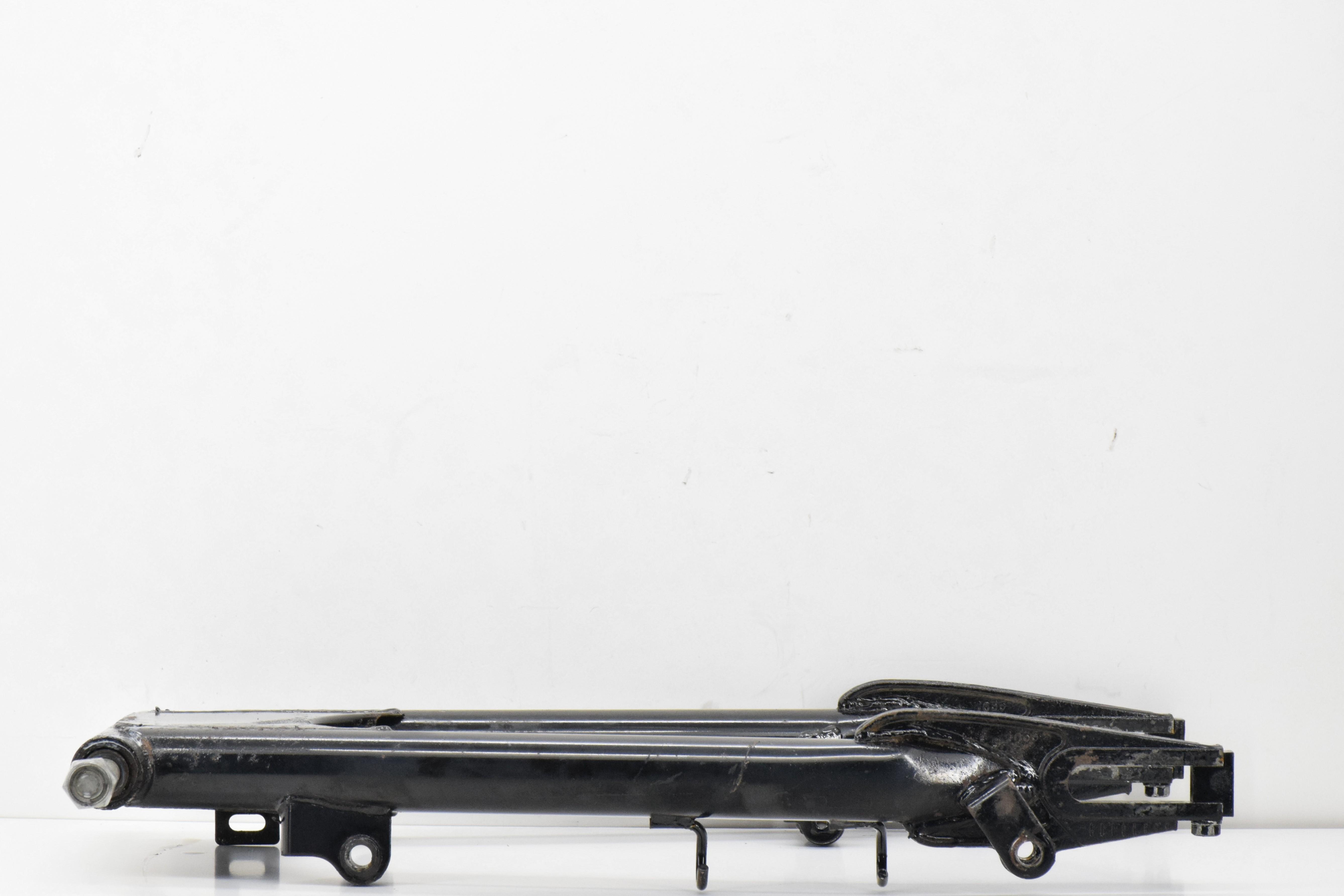 kawasaki forcellone originale kawasaki gpz 550 81 - foto 3