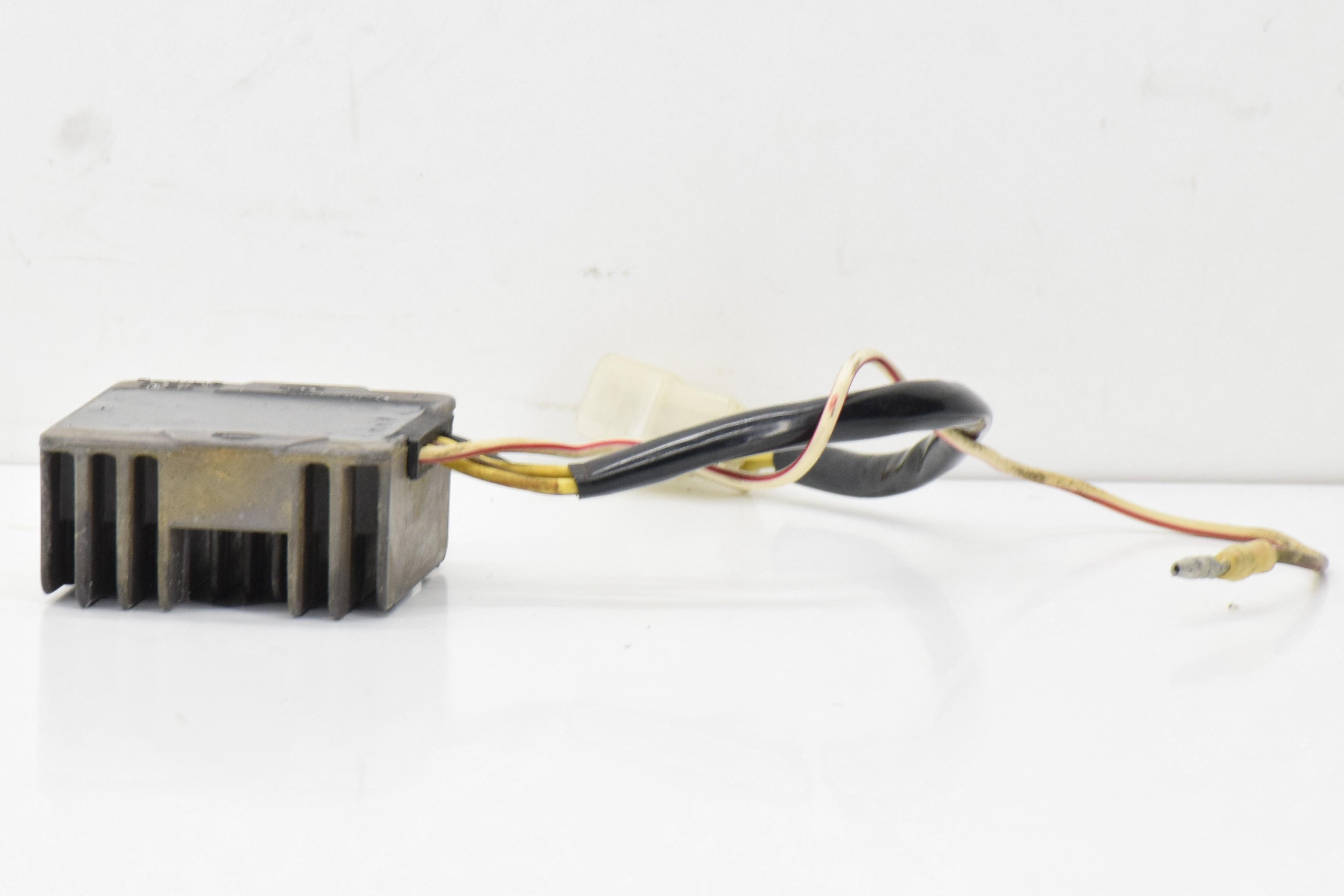 kawasaki regolatore di tensione originale kawasaki gpz 550 81 - foto 2