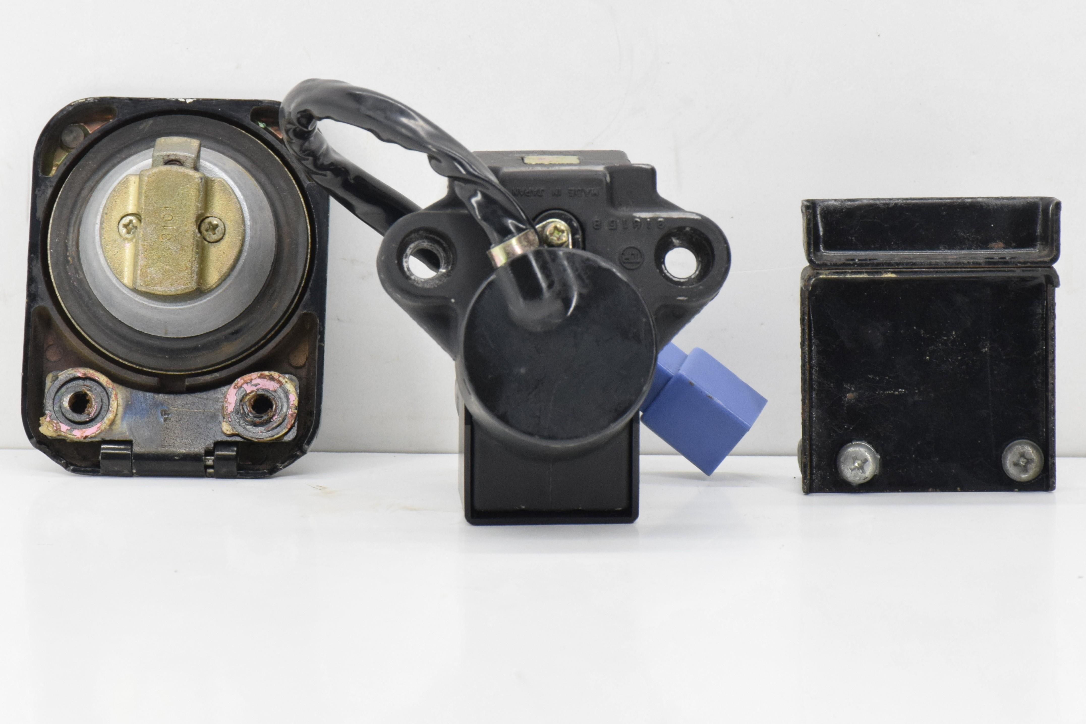 kawasaki kit chiavi tappo serbatoio originale kawasaki gpz 550 81 - foto 2