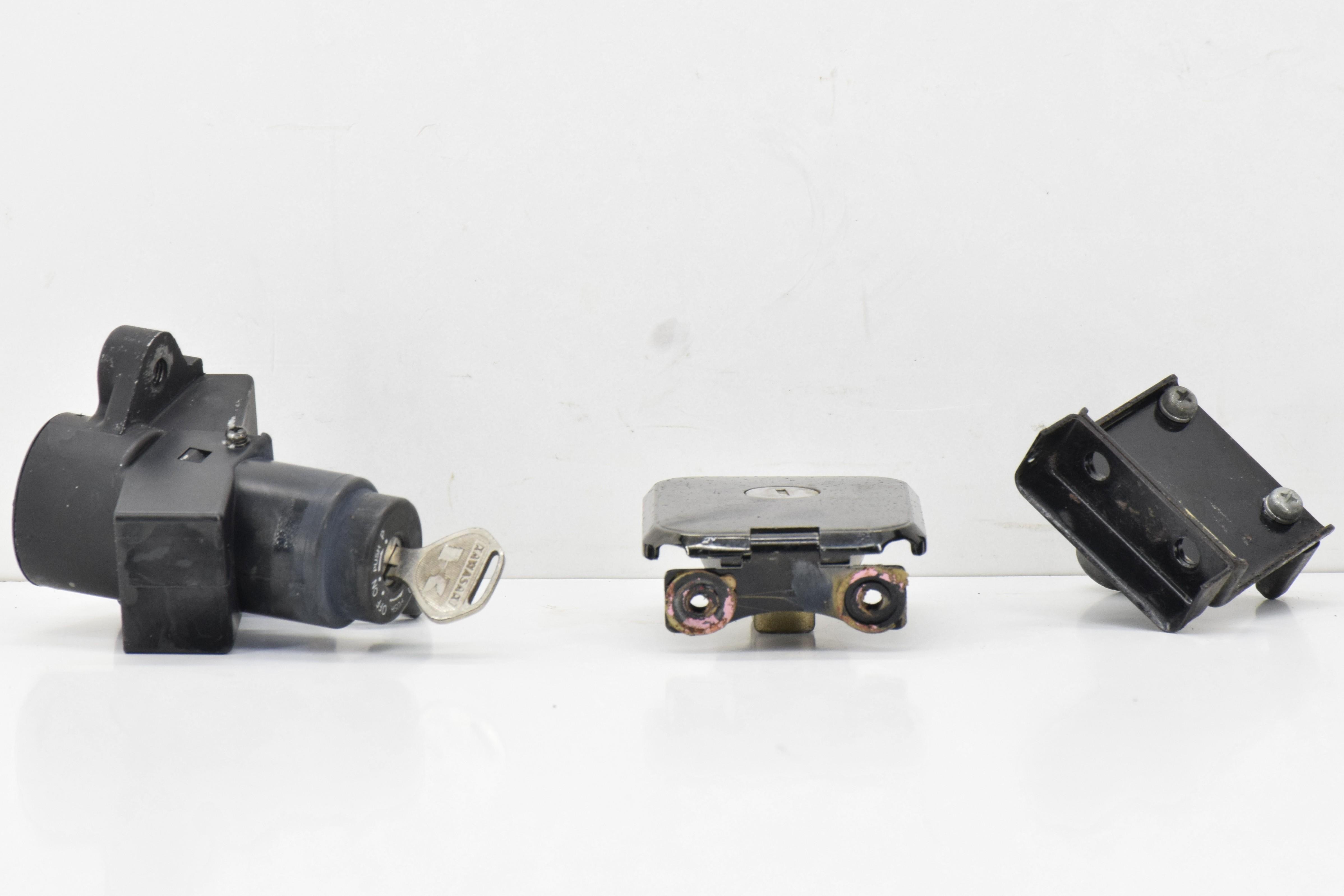 kawasaki kit chiavi tappo serbatoio originale kawasaki gpz 550 81 - foto 5