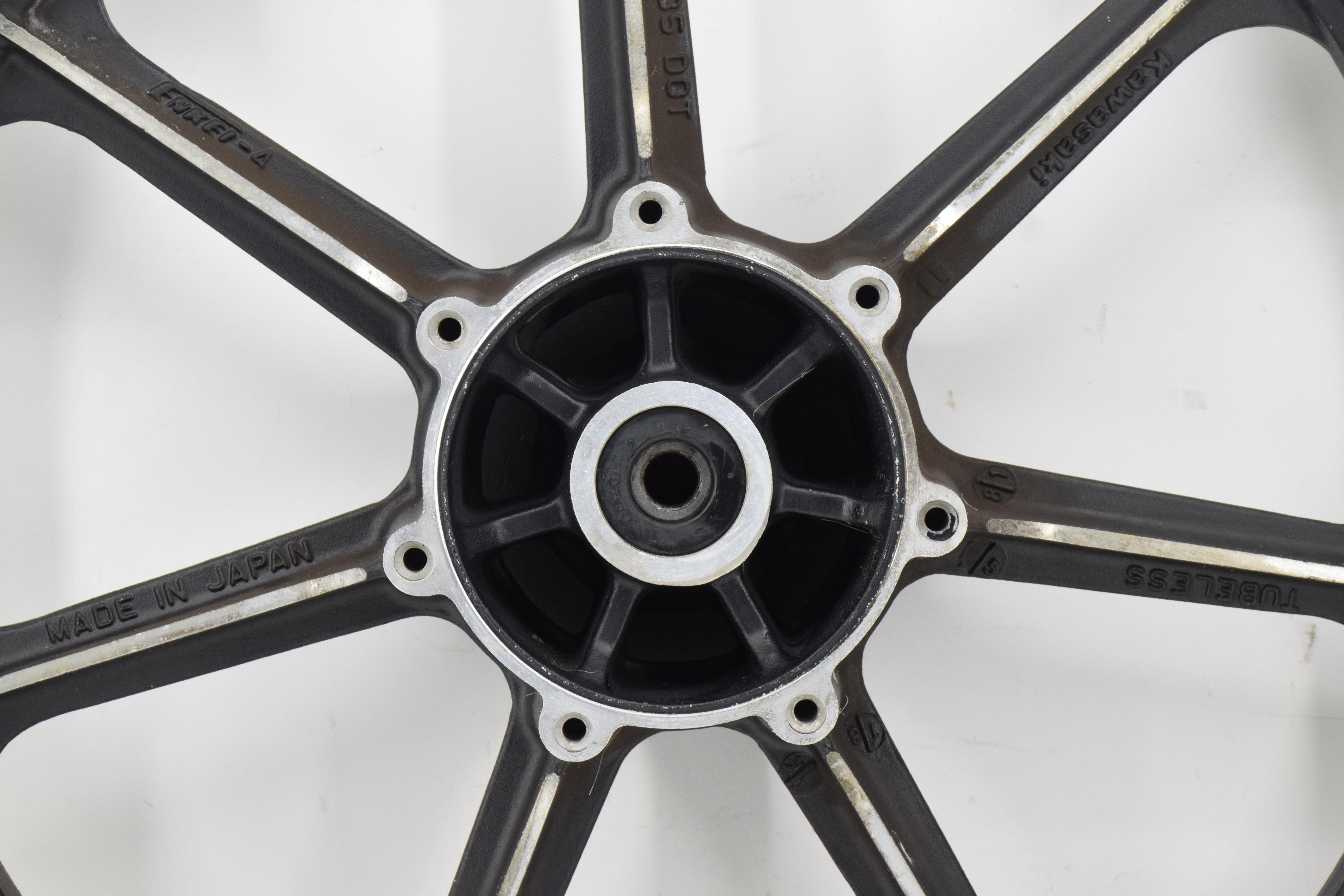 kawasaki cerchio anteriore originale kawasaki gpz 550 81 - foto 4