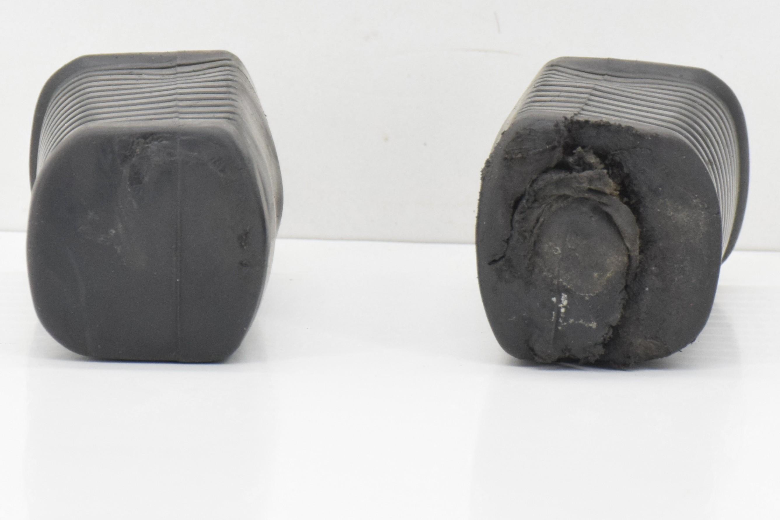 kawasaki pedane pilota originale kawasaki gpz 550 81 - foto 5