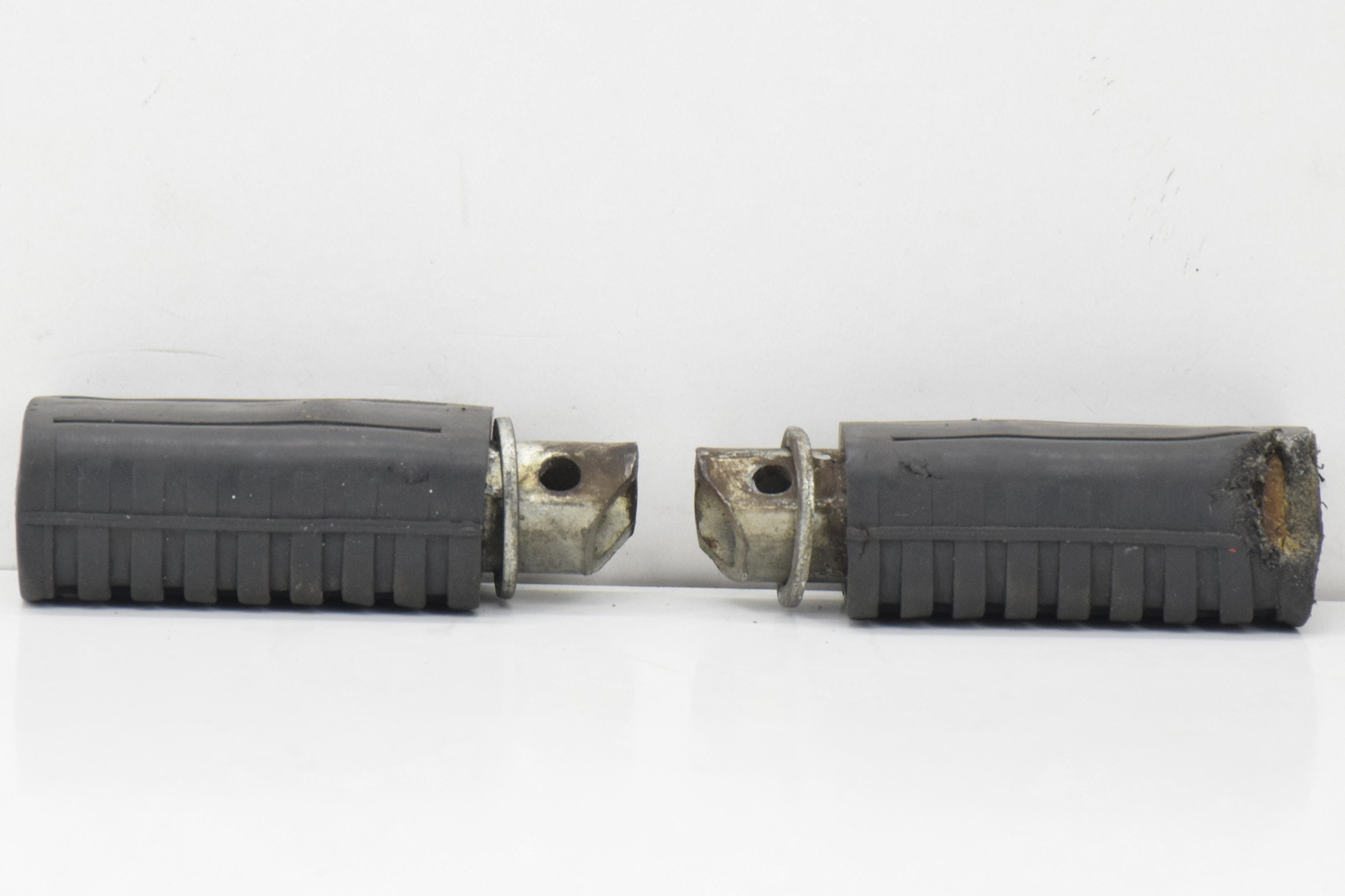 kawasaki coppia pedane passeggero originali kawasaki gpz 550 81 - foto 2